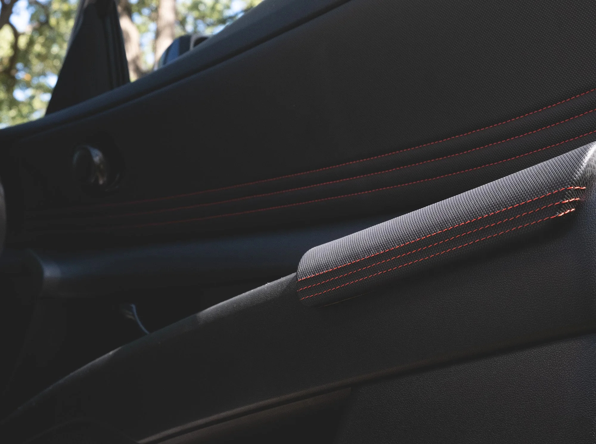 Tri-Stitched CN7 Front Door Armrest (Pair)