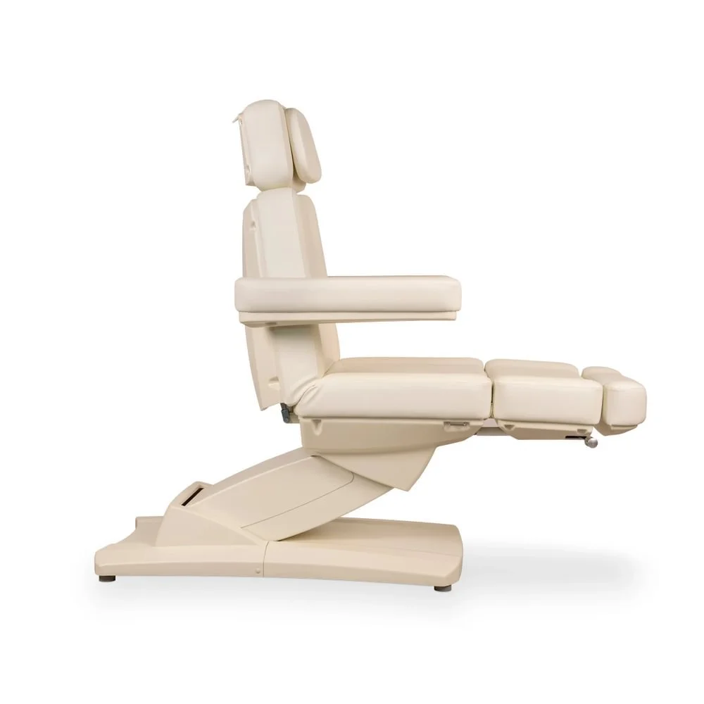 _0003_Aries 3 CR - 1000 x 10004.jpg