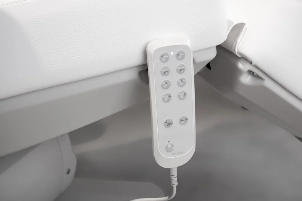 Aries 4 W Detail - 1000 x 10002.jpg