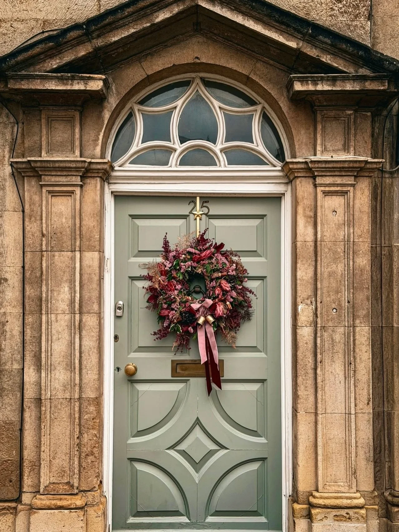 Hello December. And my obsession with doors is going nowhere! I especially love seeing them this time of year looking so decorative and festive 🌲

I&rsquo;m going to be putting up my wreath this weekend and I&rsquo;m drawing on these beauties for in