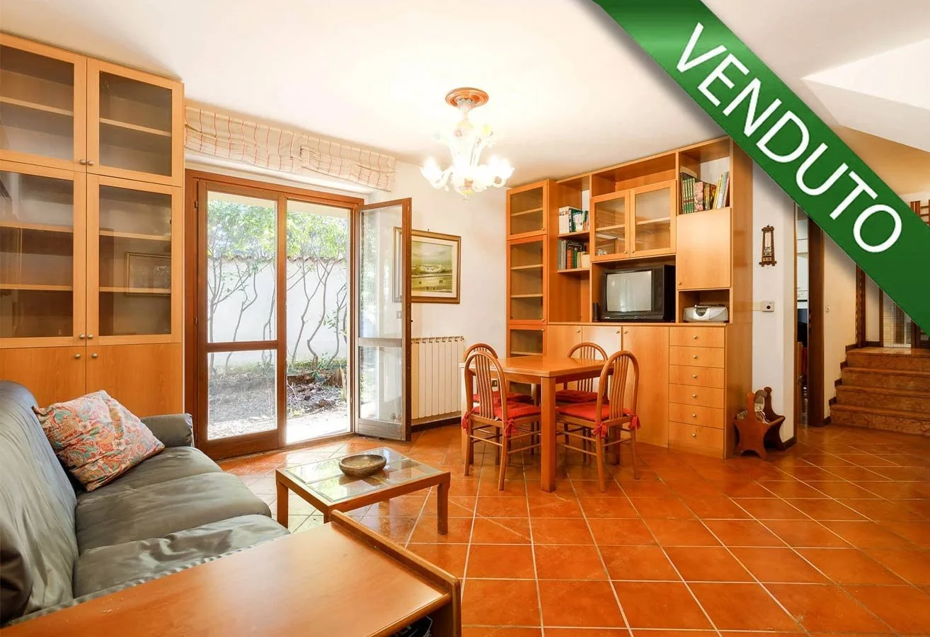 Villa in residence
