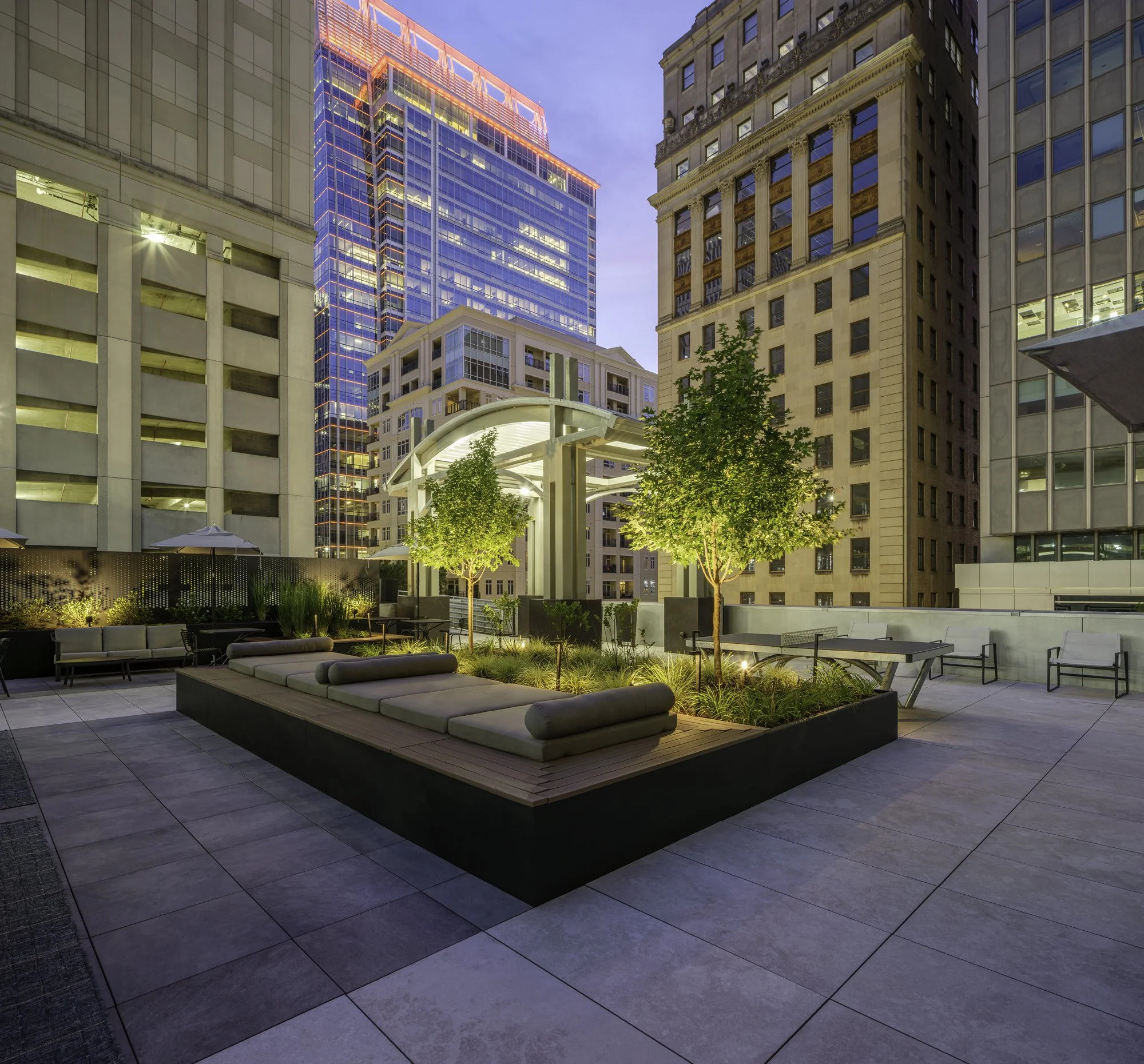201 S Tryon