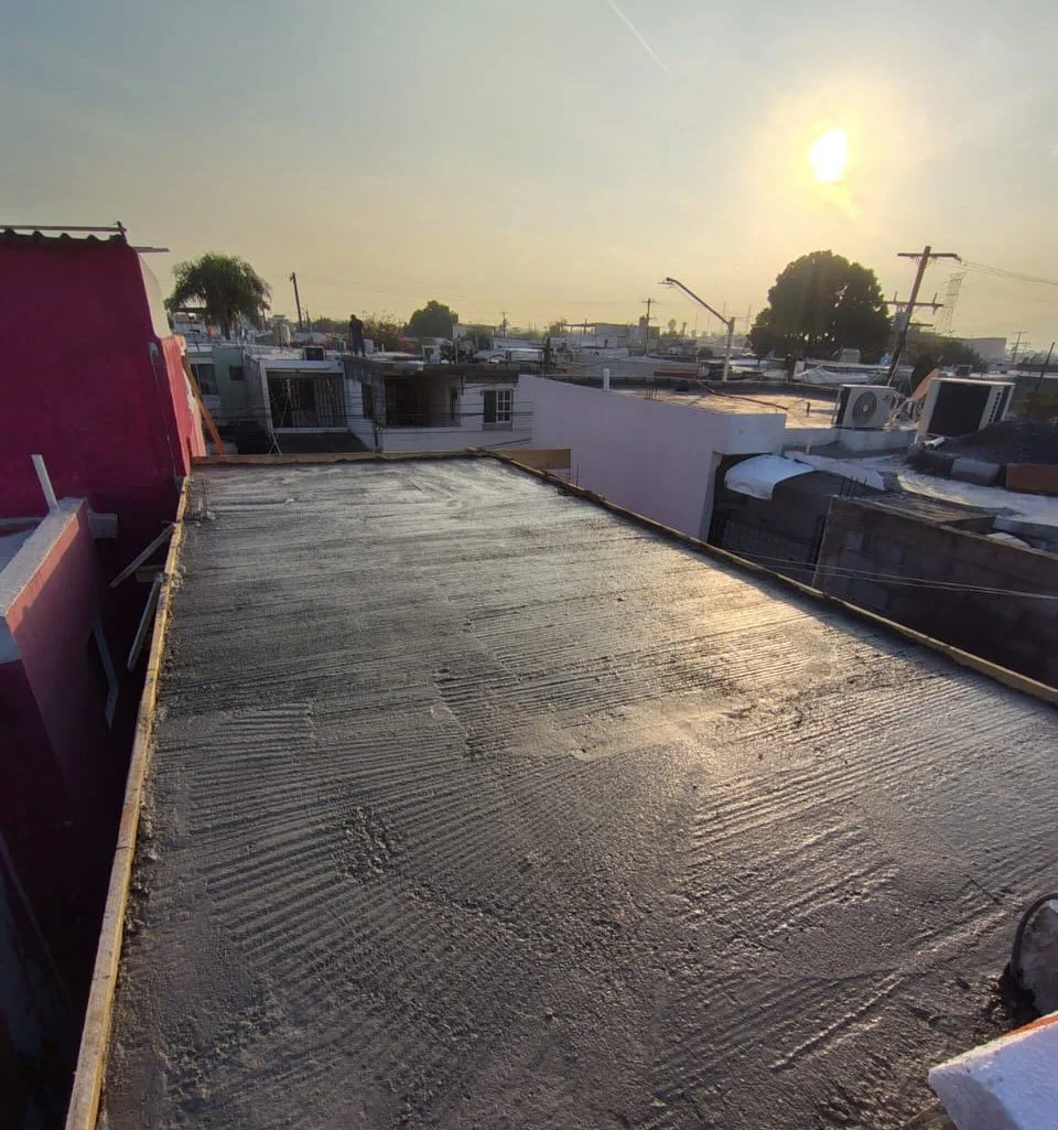 Construir para quienes m&aacute;s lo necesitan tambi&eacute;n es parte de nuestra misi&oacute;n 👷🏻&zwj;♂️🔨

#proyectosquisa #construcci&oacute;n