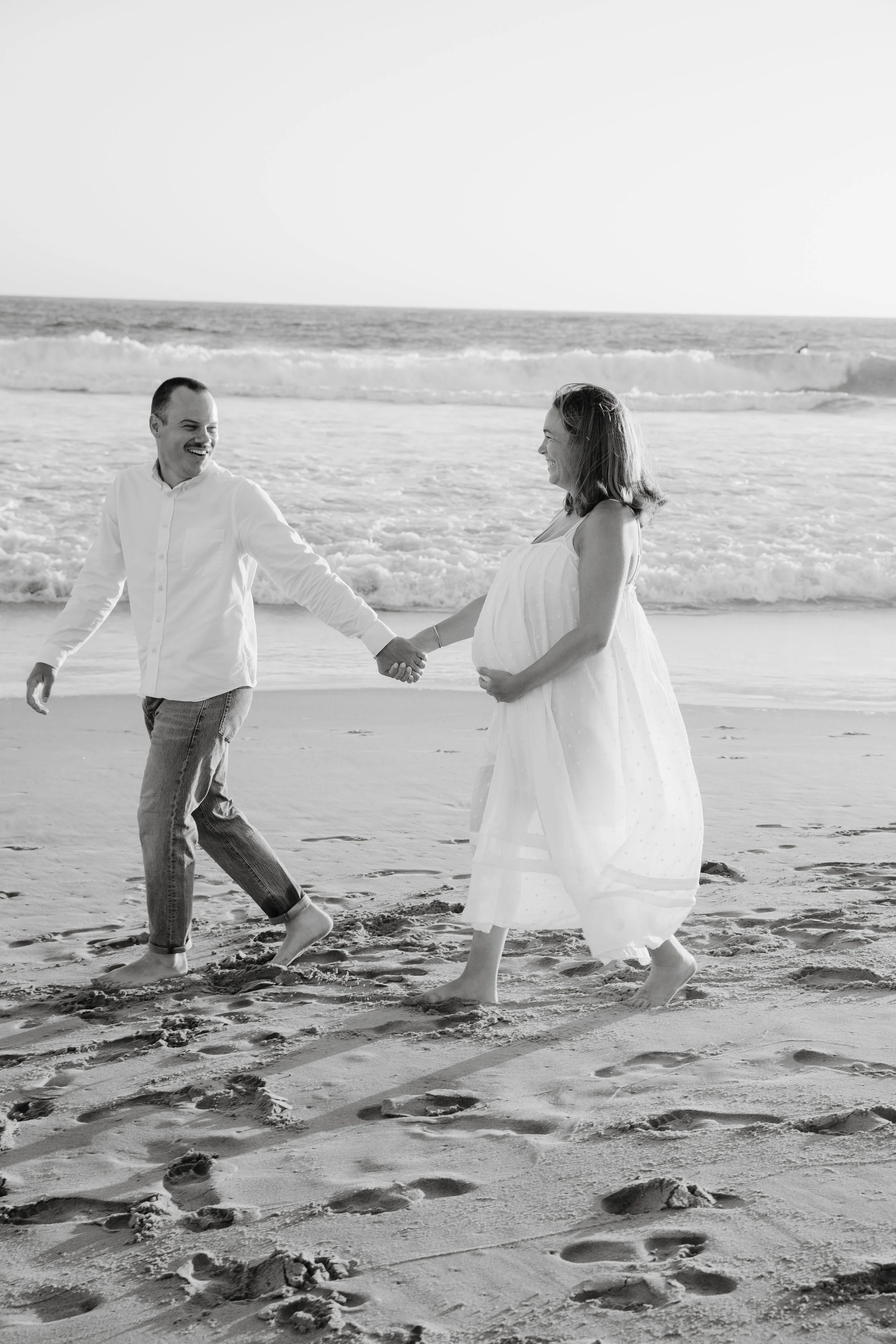 2026-7 Annie and Simon Maternity Manhattan Beach Full-6.jpg