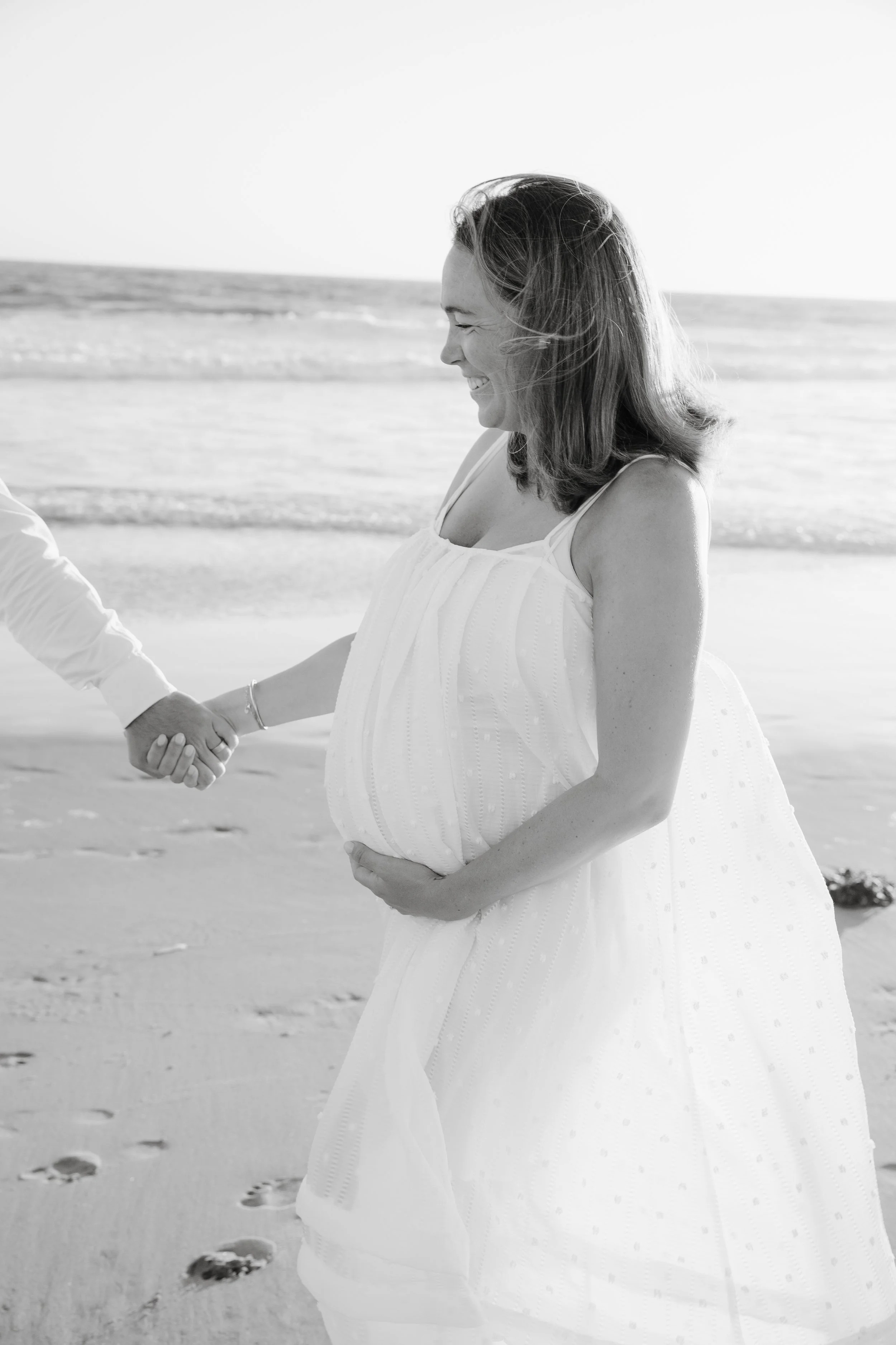 2026-7 Annie and Simon Maternity Manhattan Beach Full-8.jpg