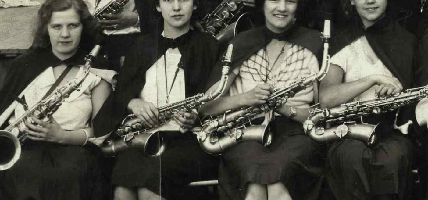 The ladies Saxophone Band