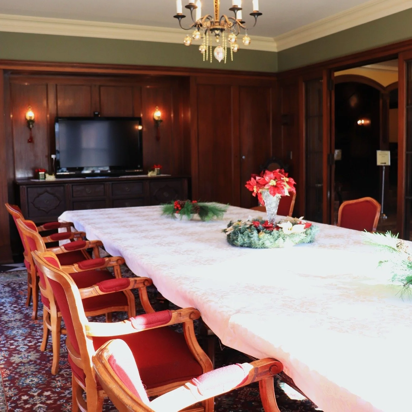 ✨ Host Your Holiday Gathering in Historic Elegance ✨

Looking for the perfect setting for your corporate, family, or social event this season? Our beautifully decorated historic dining room and living room at the Woodson History Center are now availa