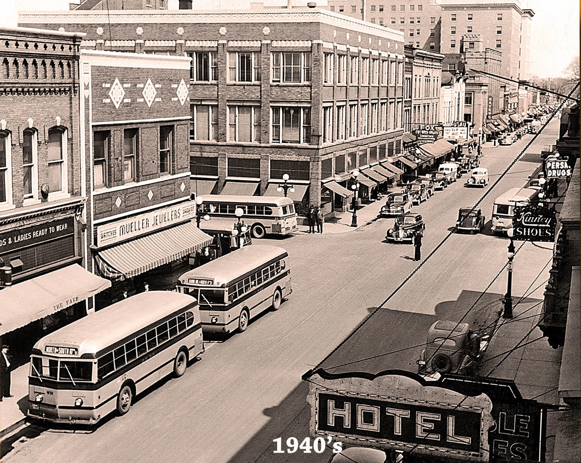 Buses on Third