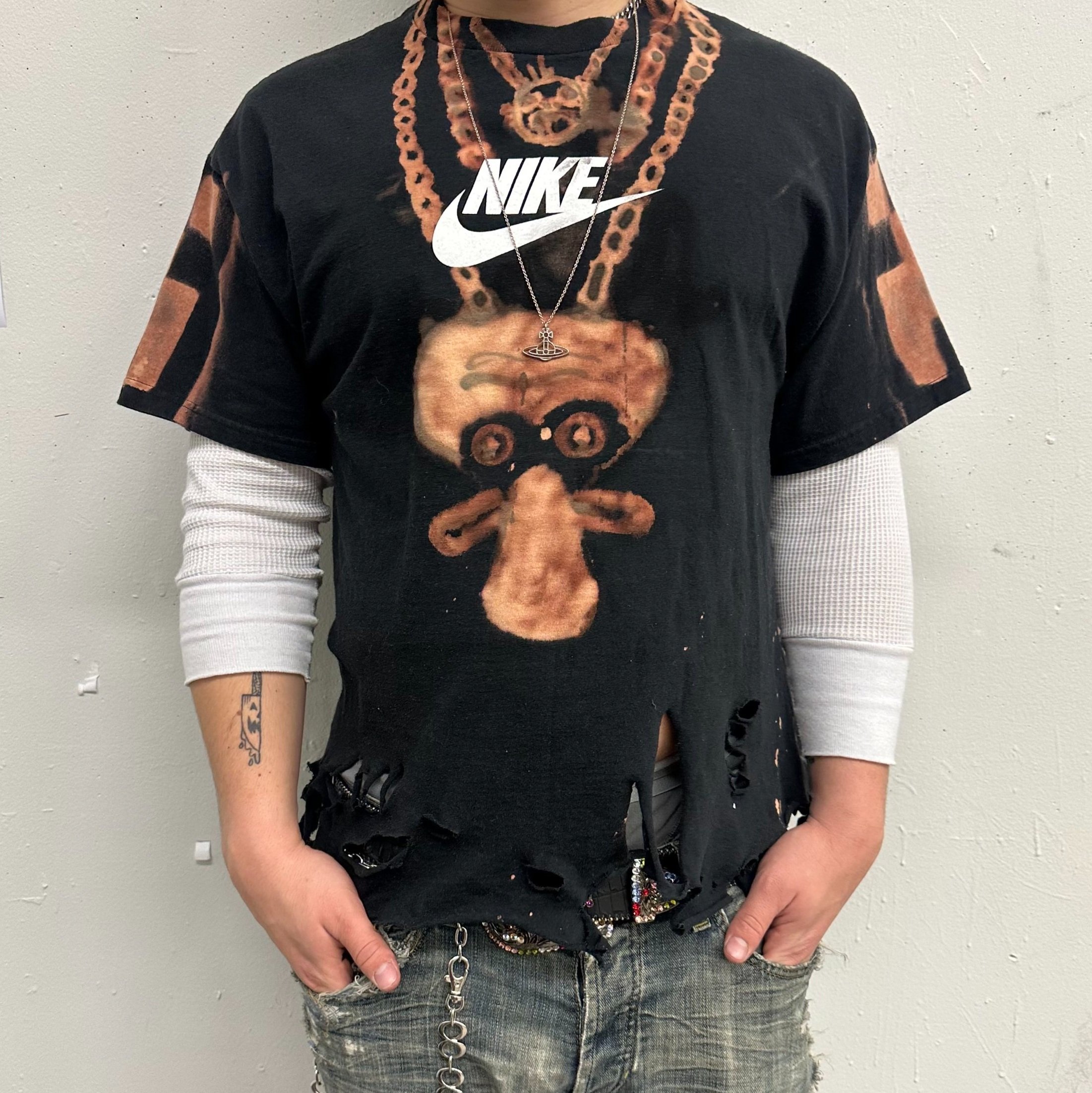 "red mist chain nike tee" 2025, 2000's Nike tee