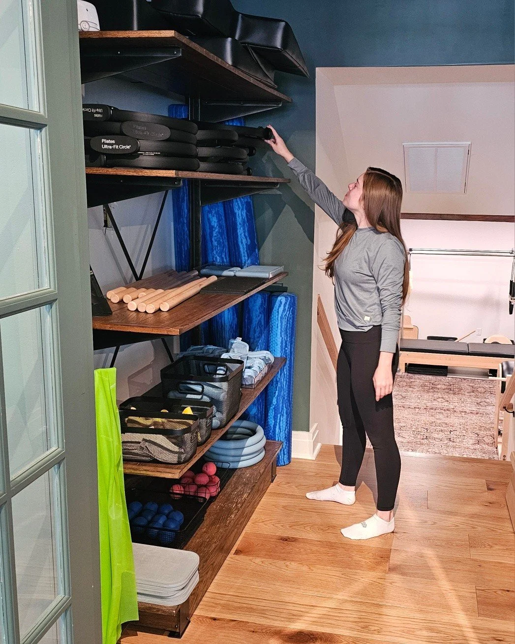 Caught Cory picking out props to torture- I mean TRAIN- us in Mat Class later 👀

What's your favorite (or least favorite??) prop to use in Mat? Magic circle? Ball? Bands? Ankle weights??

Tell us in the comments 👇

#pilates #matpilates #reformerpil
