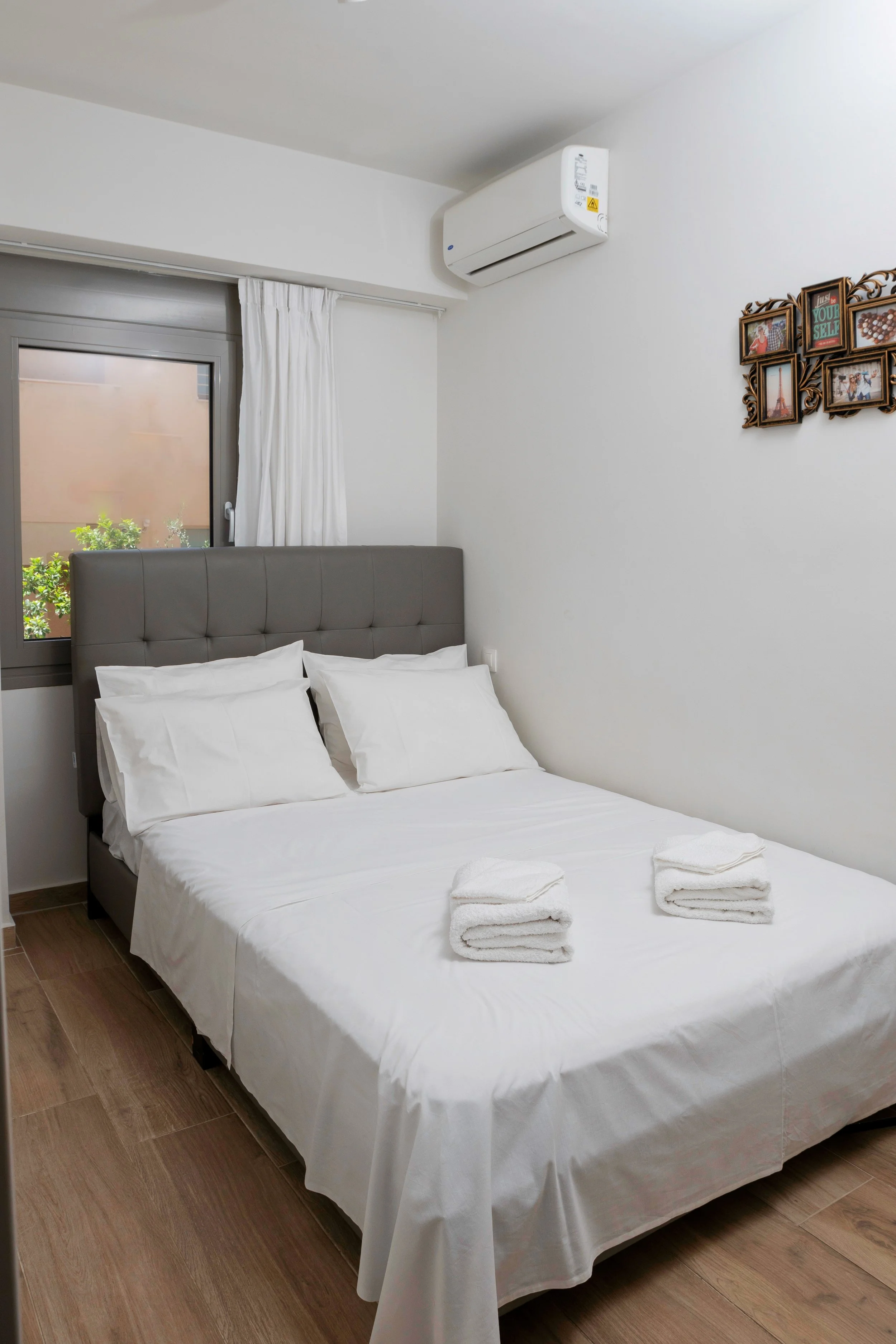 Secondary bedroom — double bed