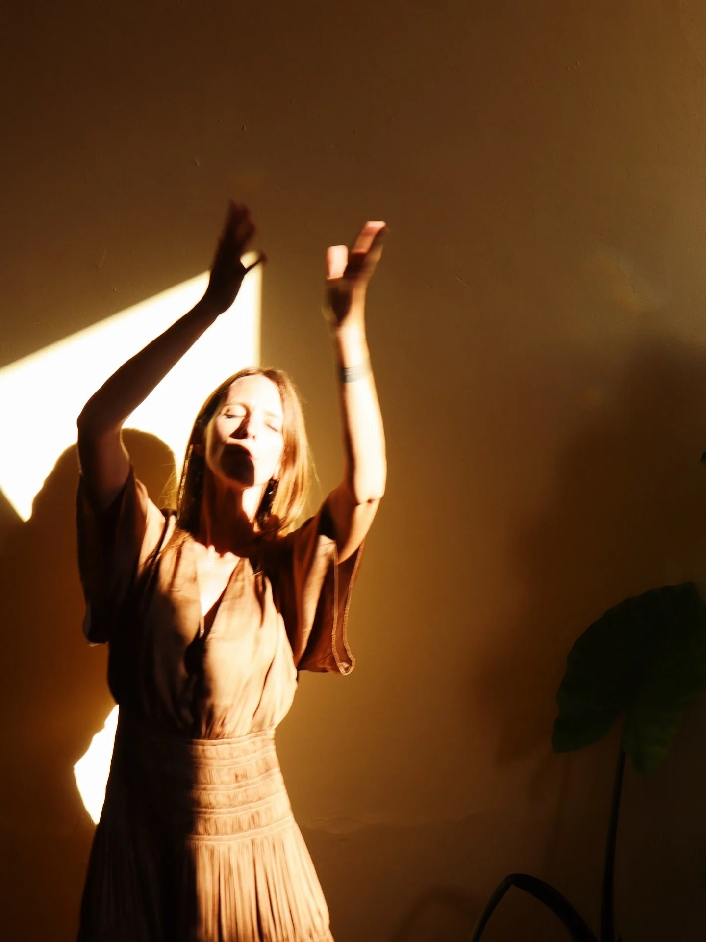 Our very own @ally.leadbetter is speaking at PechaKucha this week at @theellentheatre ✨

Her talk, Beyond the Veil, explores how the moments that undo us are often the ones that bring us home to ourselves. Grab your tickets for Wednesday or Thursday 