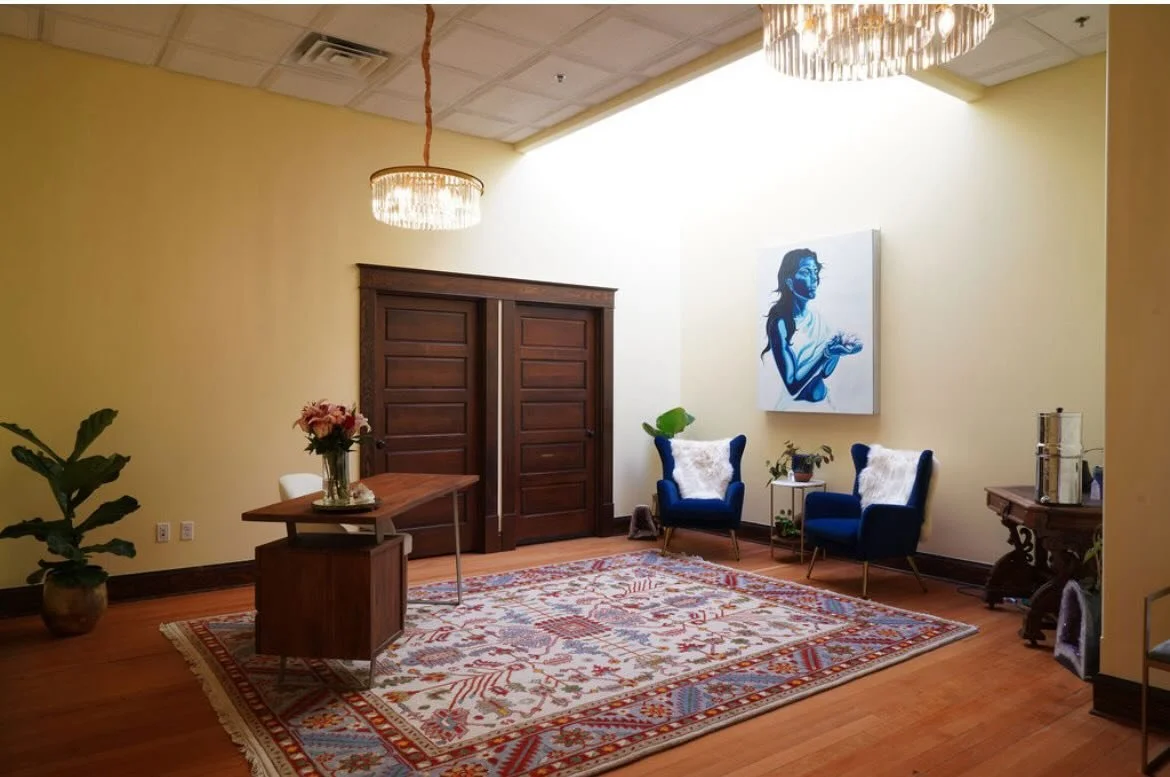 ✨ Calling in an established private practitioner ✨

We&rsquo;re opening up space at the Light House for a practitioner with 2+ years of experience who&rsquo;s looking for a grounded, intentional home for their 1:1 work.

Our private session room is d