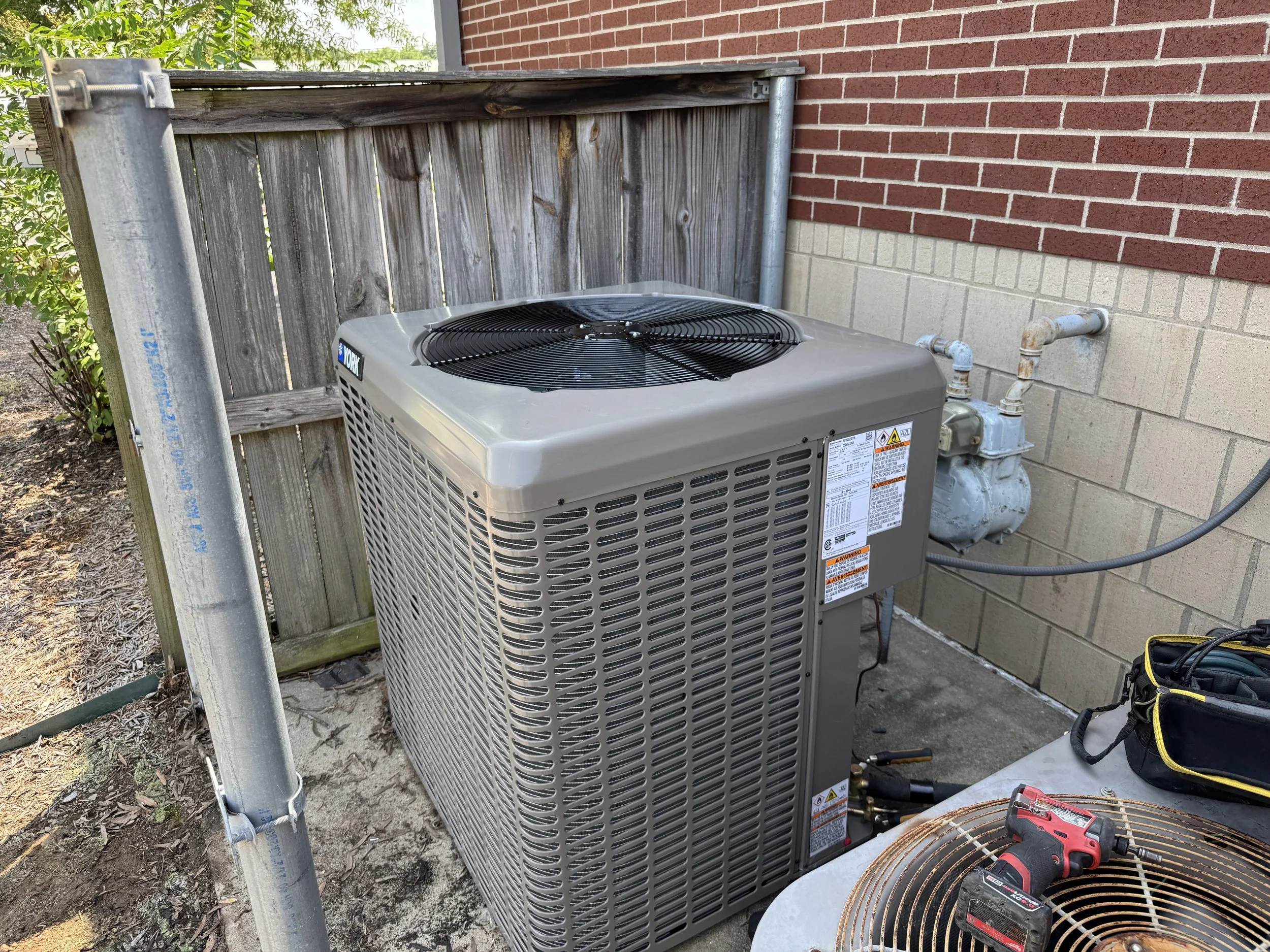 Should You Repair or Replace Your AC? A Fort Smith &amp; River Valley Homeowner’s Guide