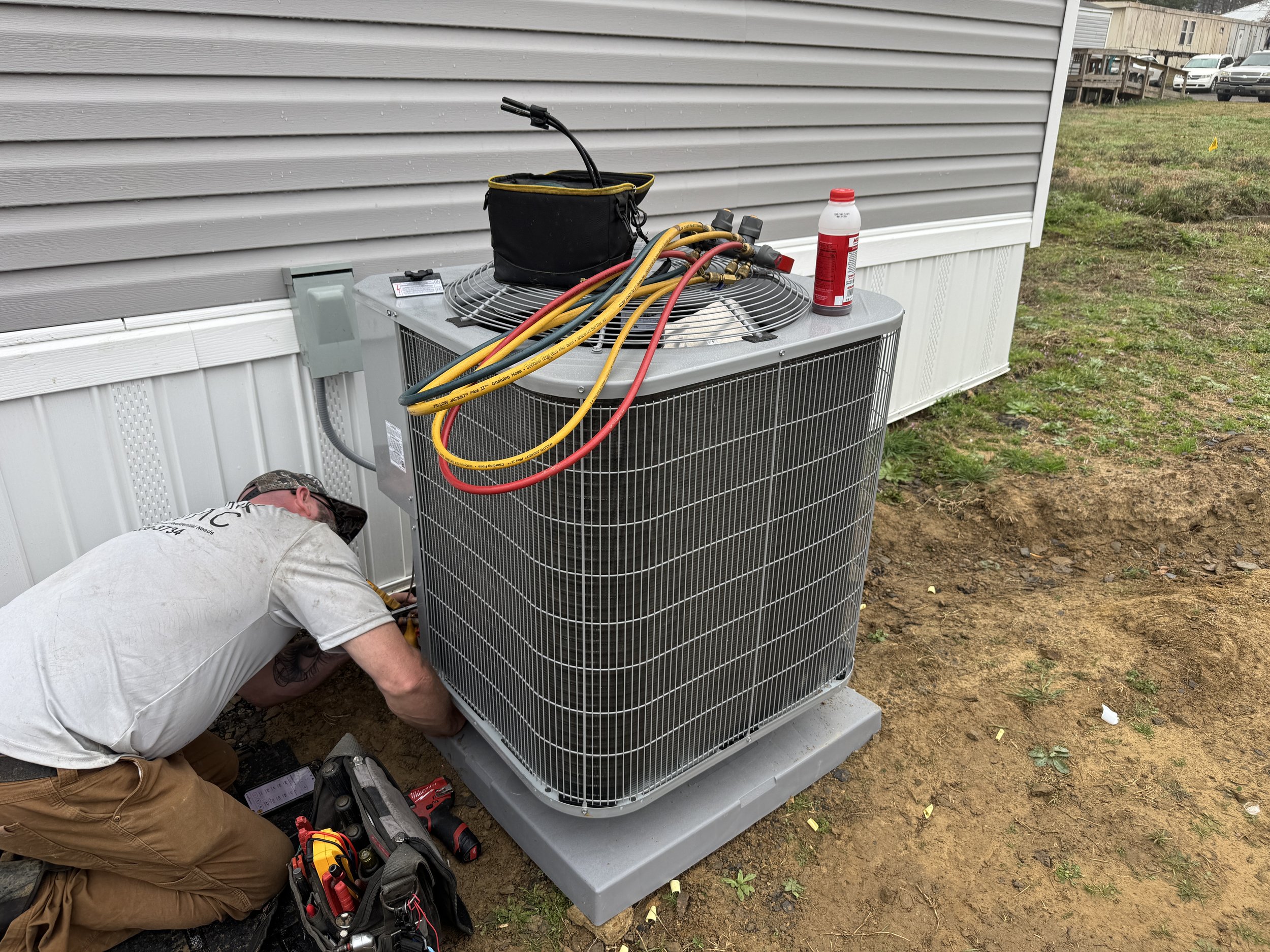 Heating and Cooling a Mobile Home in Muldrow, OK: A Buyer’s Guide