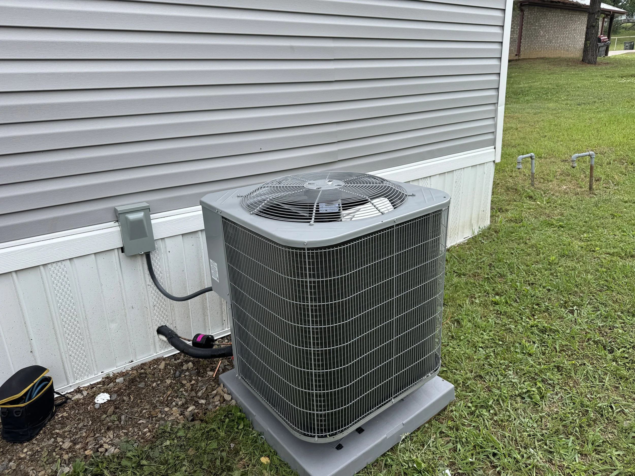 Heat Pump or Gas Furnace? What Poteau, OK Homes Should Consider