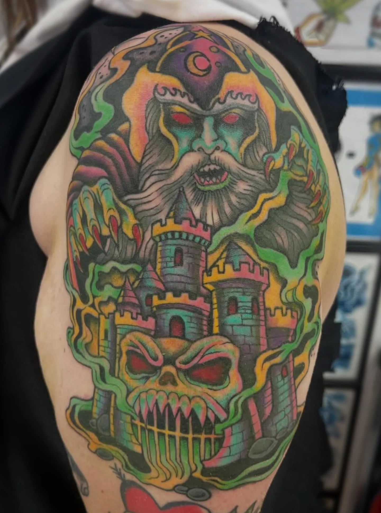 Wizard &amp; castle
By @jeremysneviltattoos 
.
.
.
.
.
.
#eastrivertattoo #traditionaltattoo #wizardtattoo #brooklyntattoo #nyctattoo #greenpoint