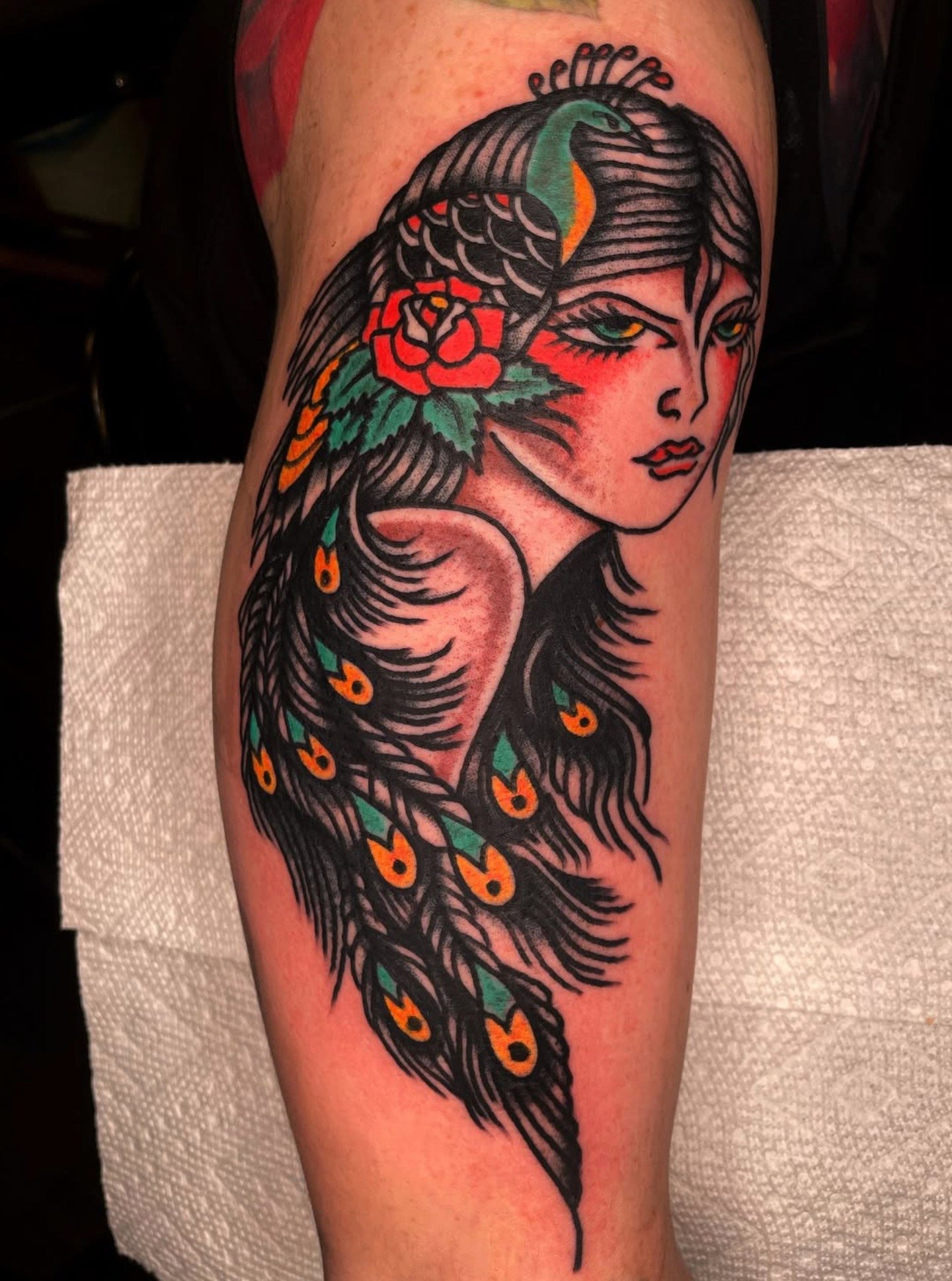 Lady head
By @tim.sosler 
.
.
.
.
.
.
#eastrivertattoo #tradtattoo #traditionaltattoo #nyctattoo #greenpoint #brooklyntattoo