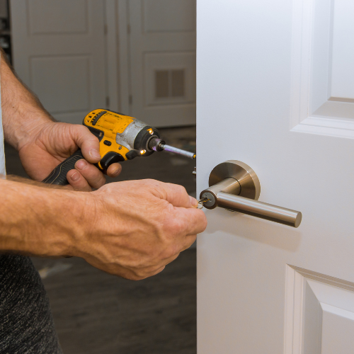 Interior Home Installations for door knobs, light fixtures, electrical switches and receptacles, kitchen and bathroom faucet installations, shelves and furniture assembly serving the Greater Toronto Area. Toronto Handyman.
