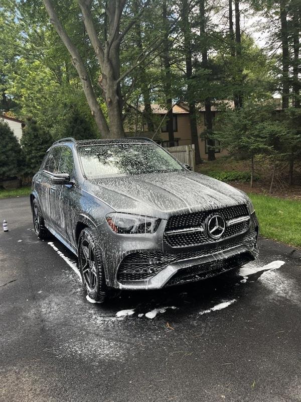 Benz suv ext.jpg