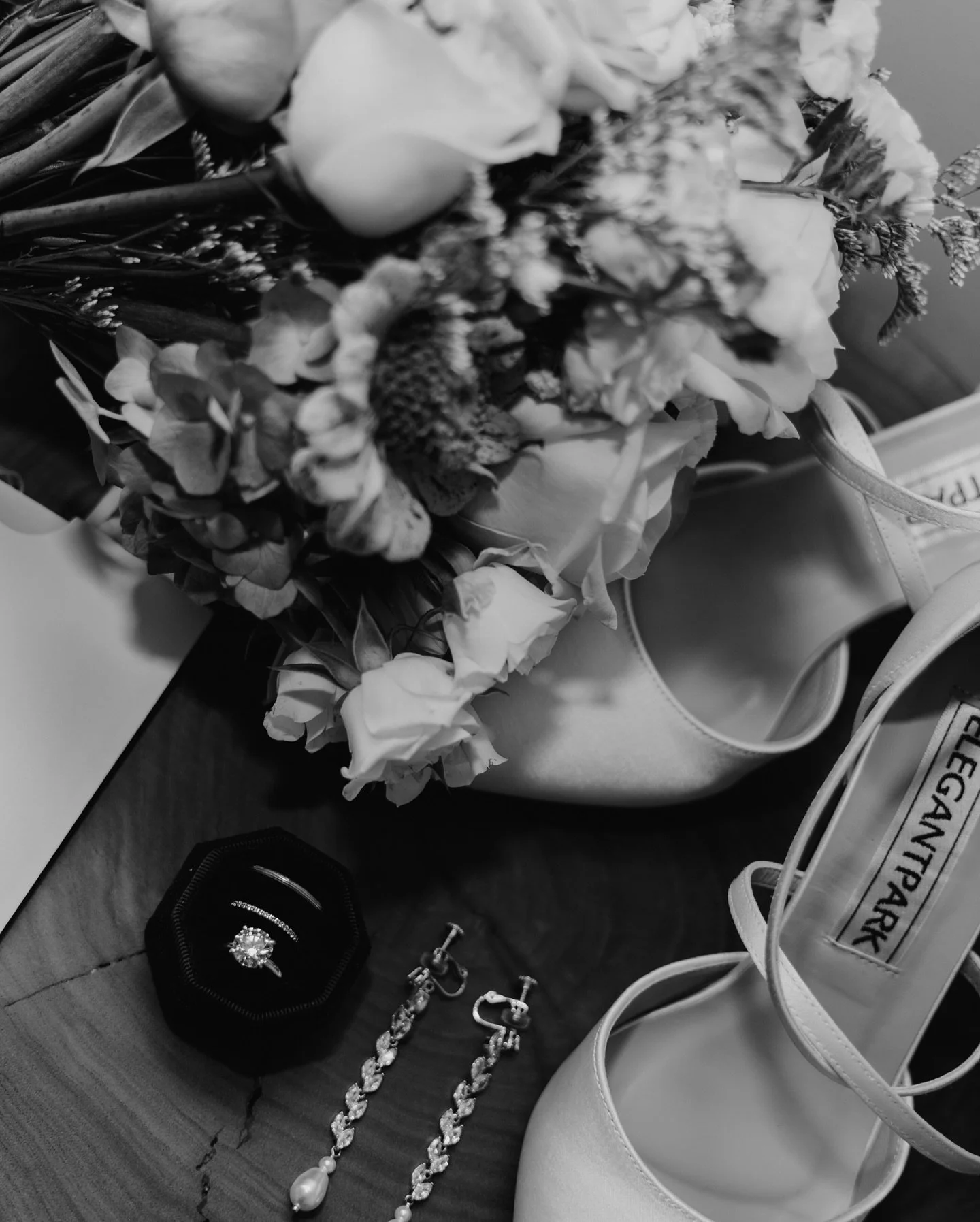 Some sneak peaks from J&amp;M&rsquo;s beautiful elopement this summer 🤍

Florals: @carolhuflowers 
Makeup: @noralumakeup 
Officiant: @officiant_shawn 
Dress: @davidsbridallangley 

#elopement #vancouverelopement #vancouverwedding #weddingphotos #wed