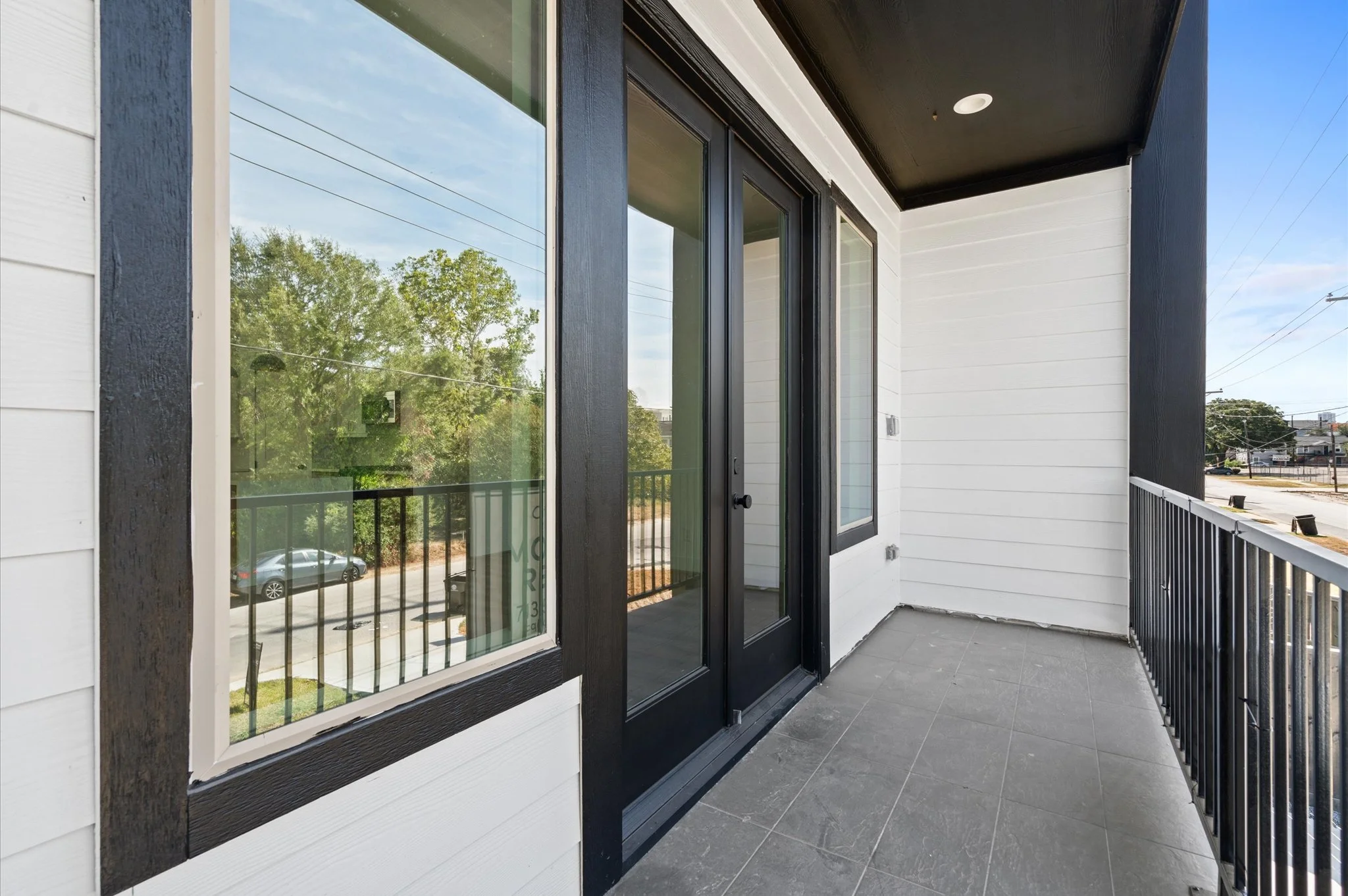 23-2721 Live Oak St - 20.jpg