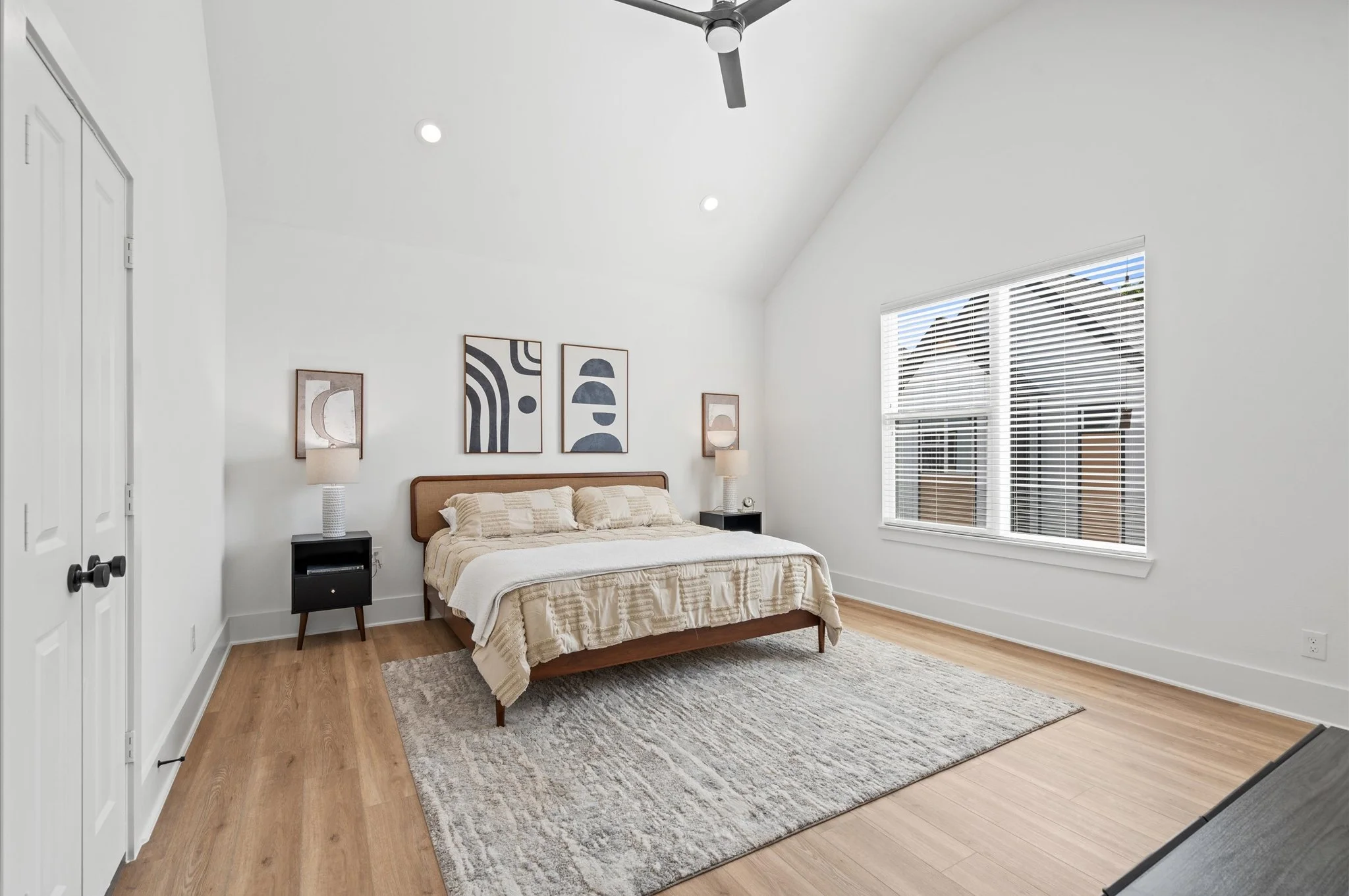 19-3645 Pinemont Dr - 18.jpg