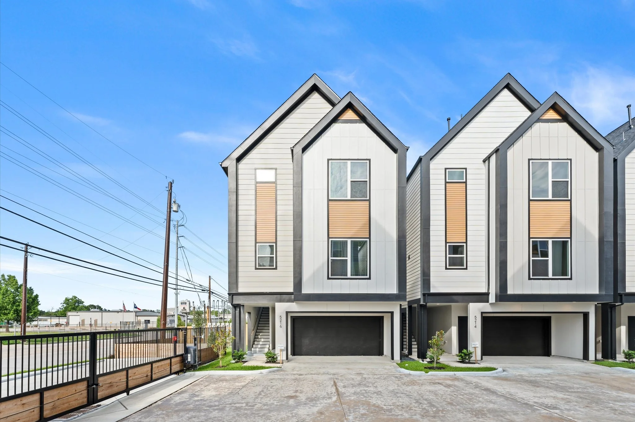 30-3645 Pinemont Dr  - 01.jpg