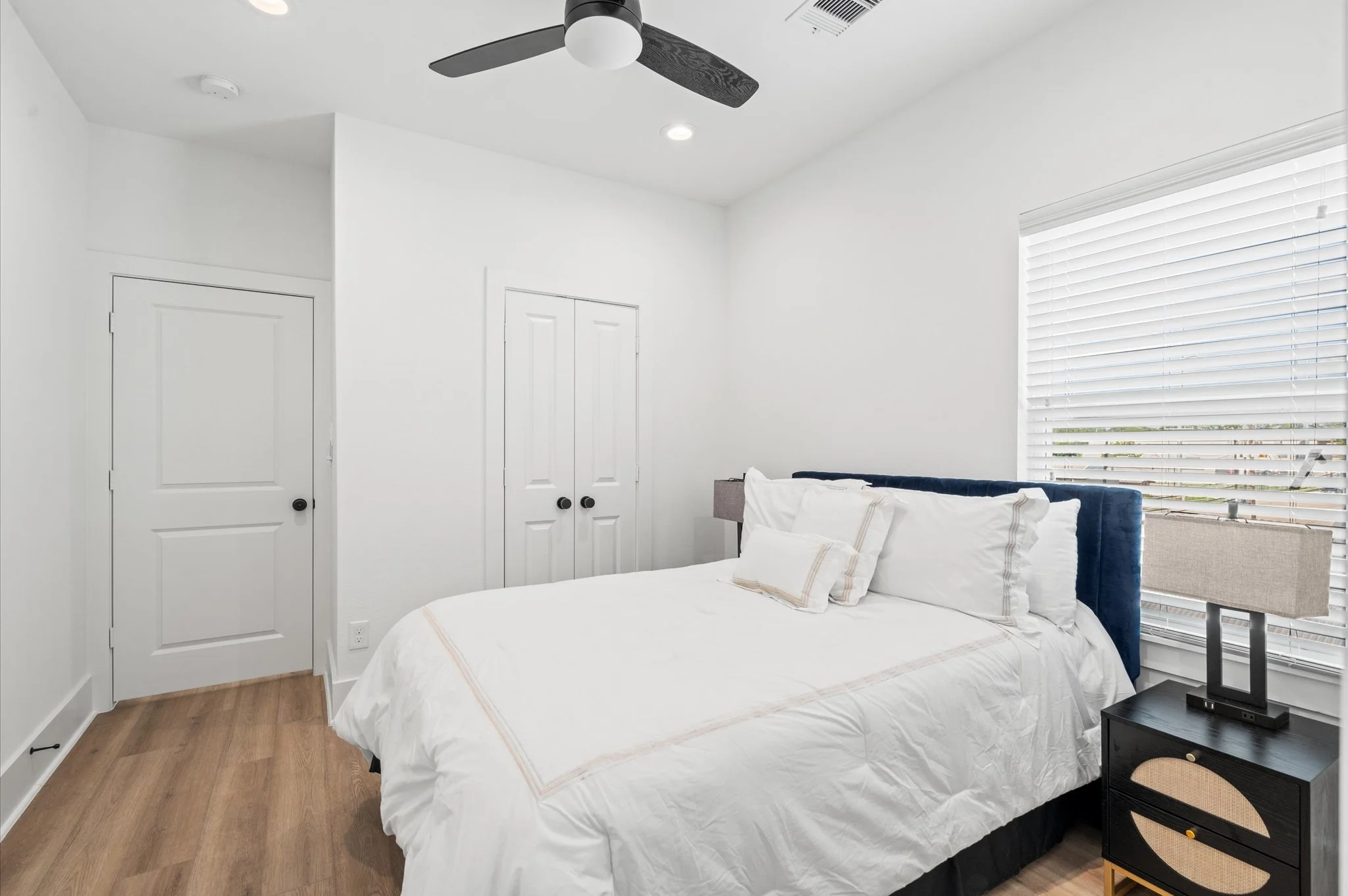 17-3645 Pinemont Dr - 16.jpg