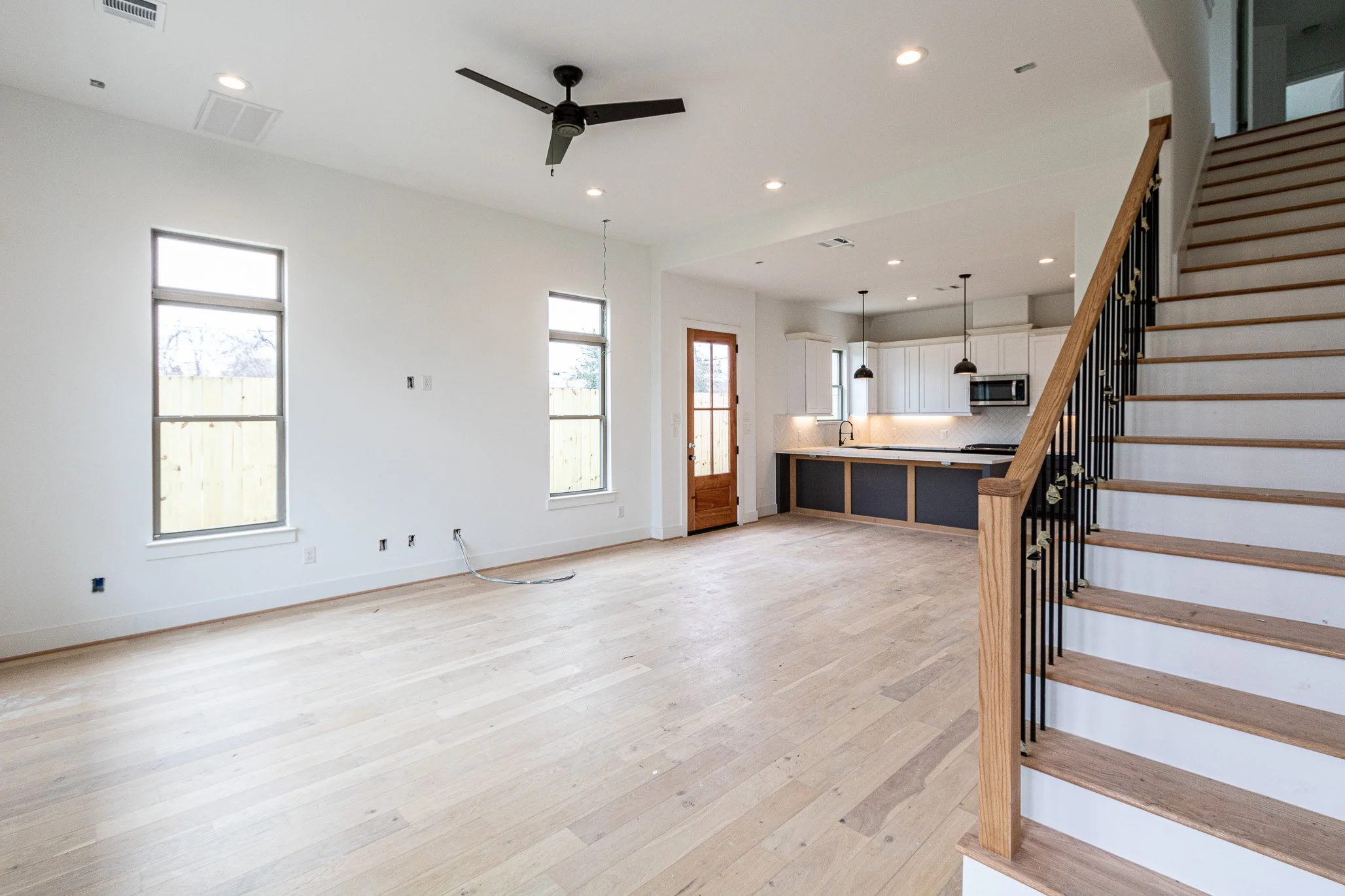 2610 Dennis (11).jpg