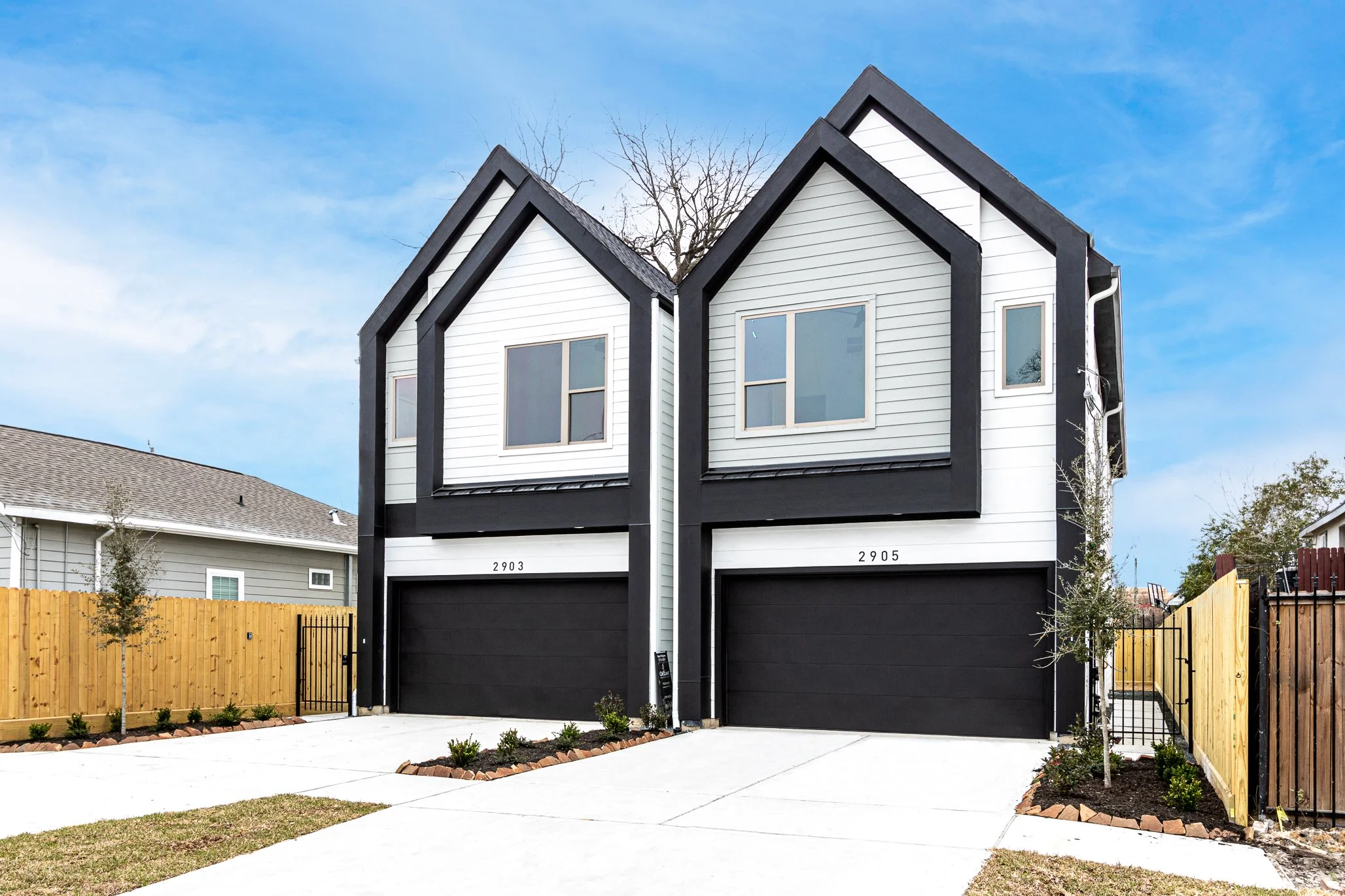 2903 Delano exterior1.jpg