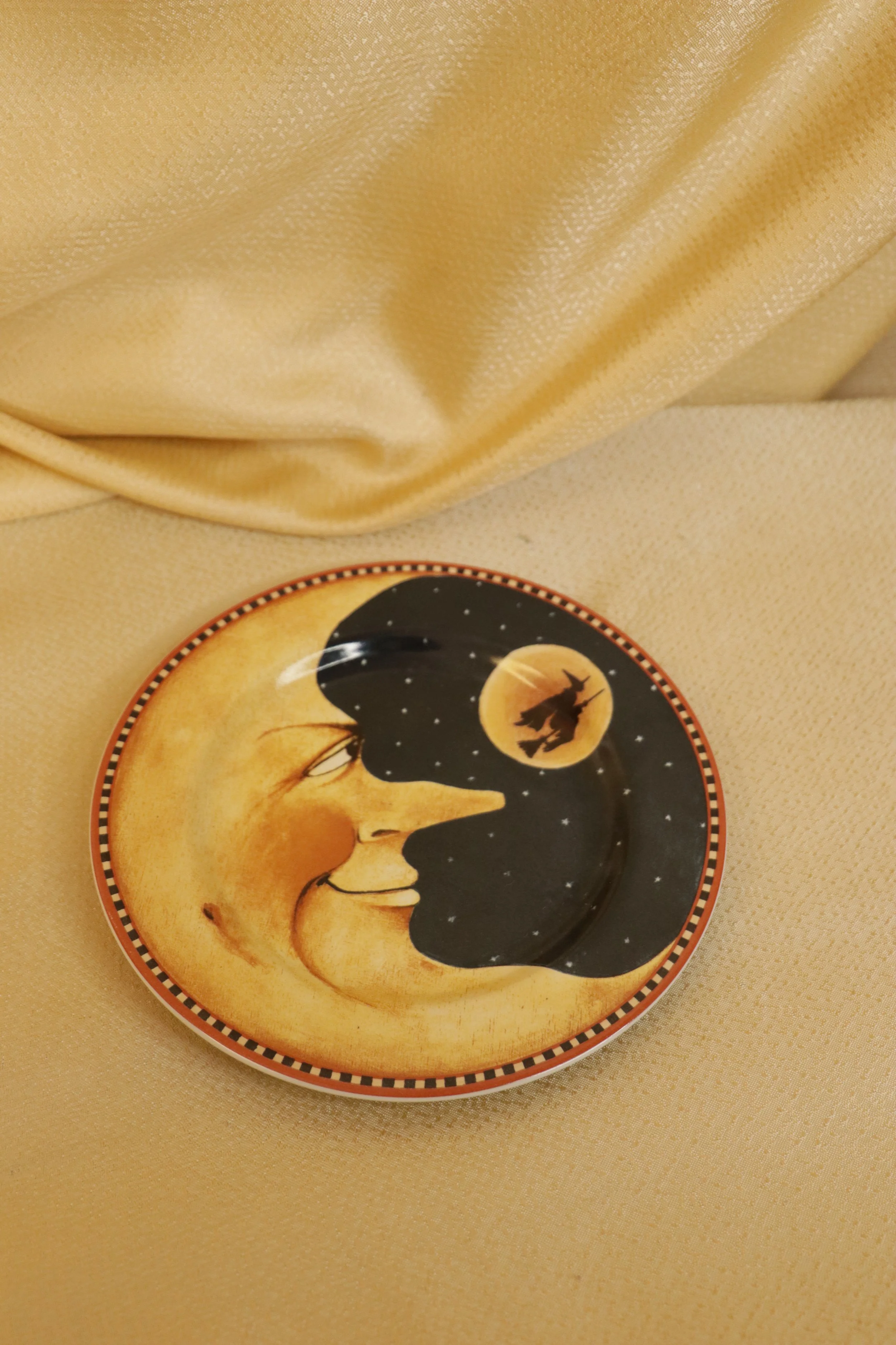 David Carter Brown "Pumpkin Hollow" Plate