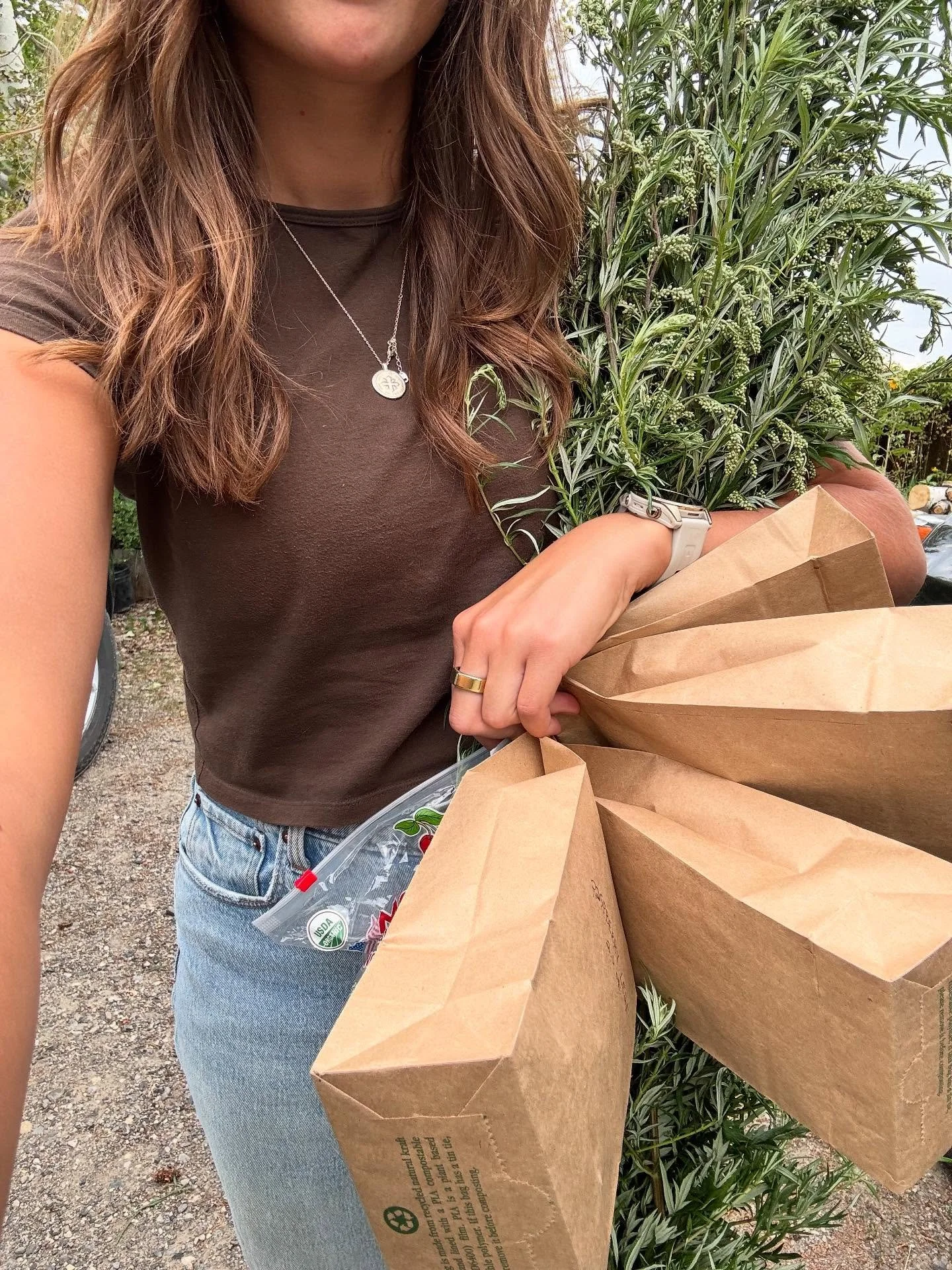 Loaded up on some locally grown herbs from @sacredabundancemt for tea blends for my Soil + Cycles workshop coming up on August 17th!

Registration closes ONE week from today! The day will include a farm lunch, how to work with herbs to tend to your c