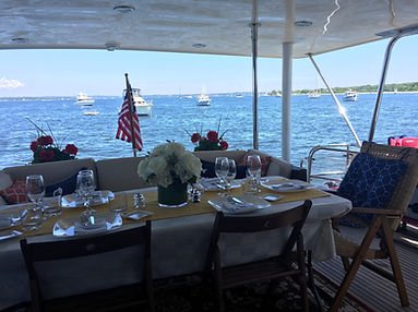 DEFIANT: Cockpit, Dining Al Fresca