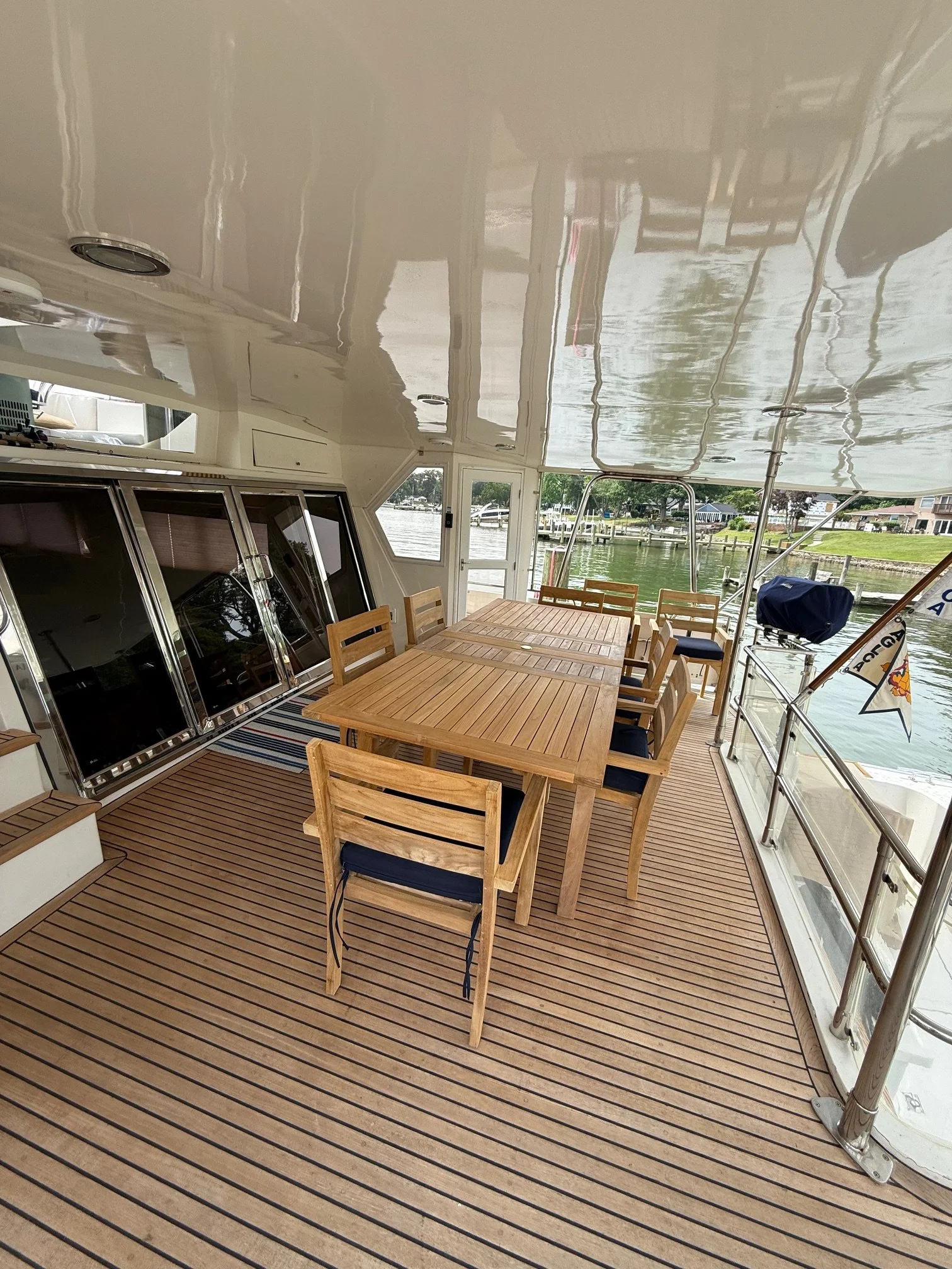 DEFIANT: Cockpit, New Teak Dining Set
