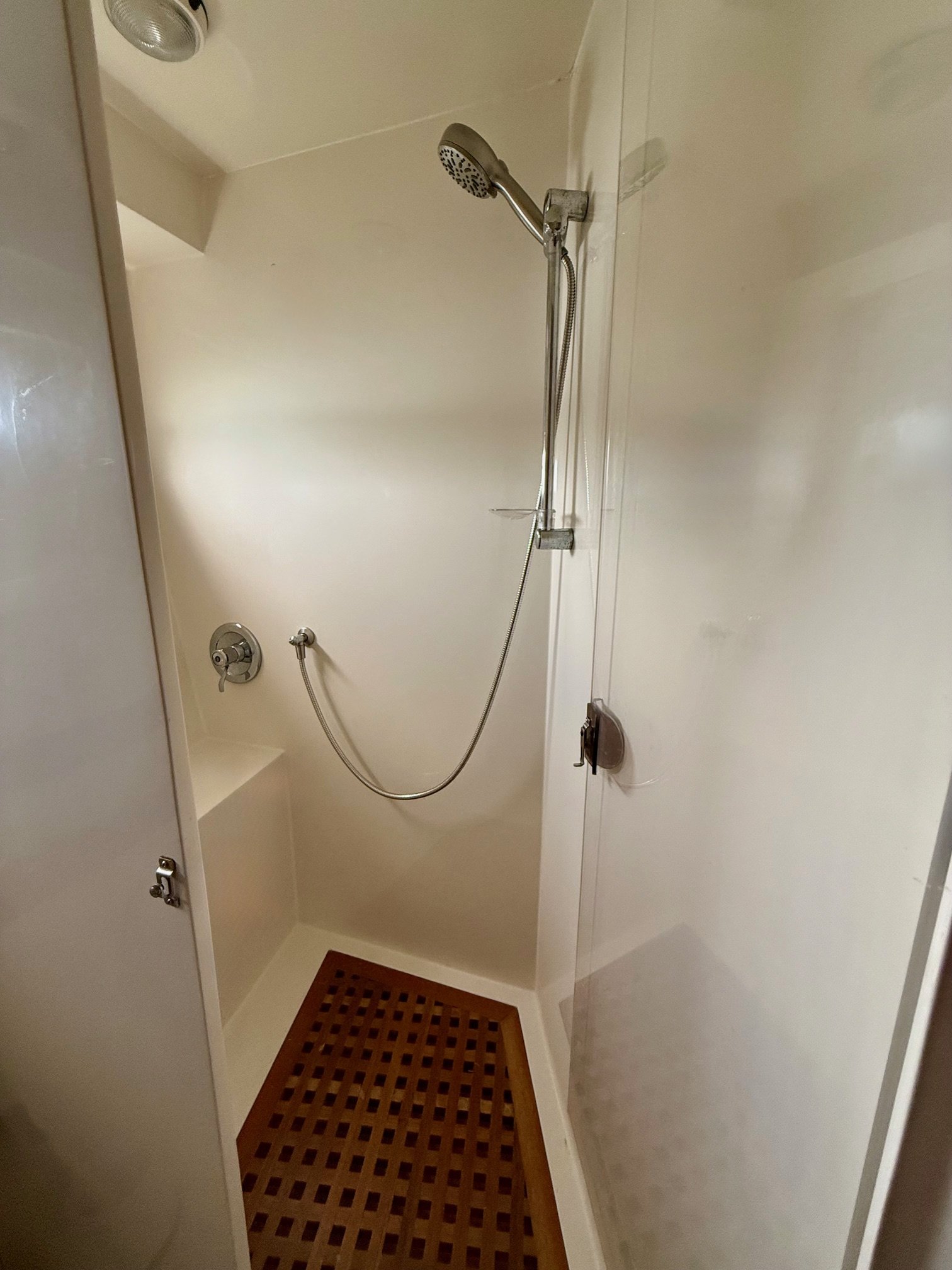 DEFIANT: Forward Head (Bathroom)