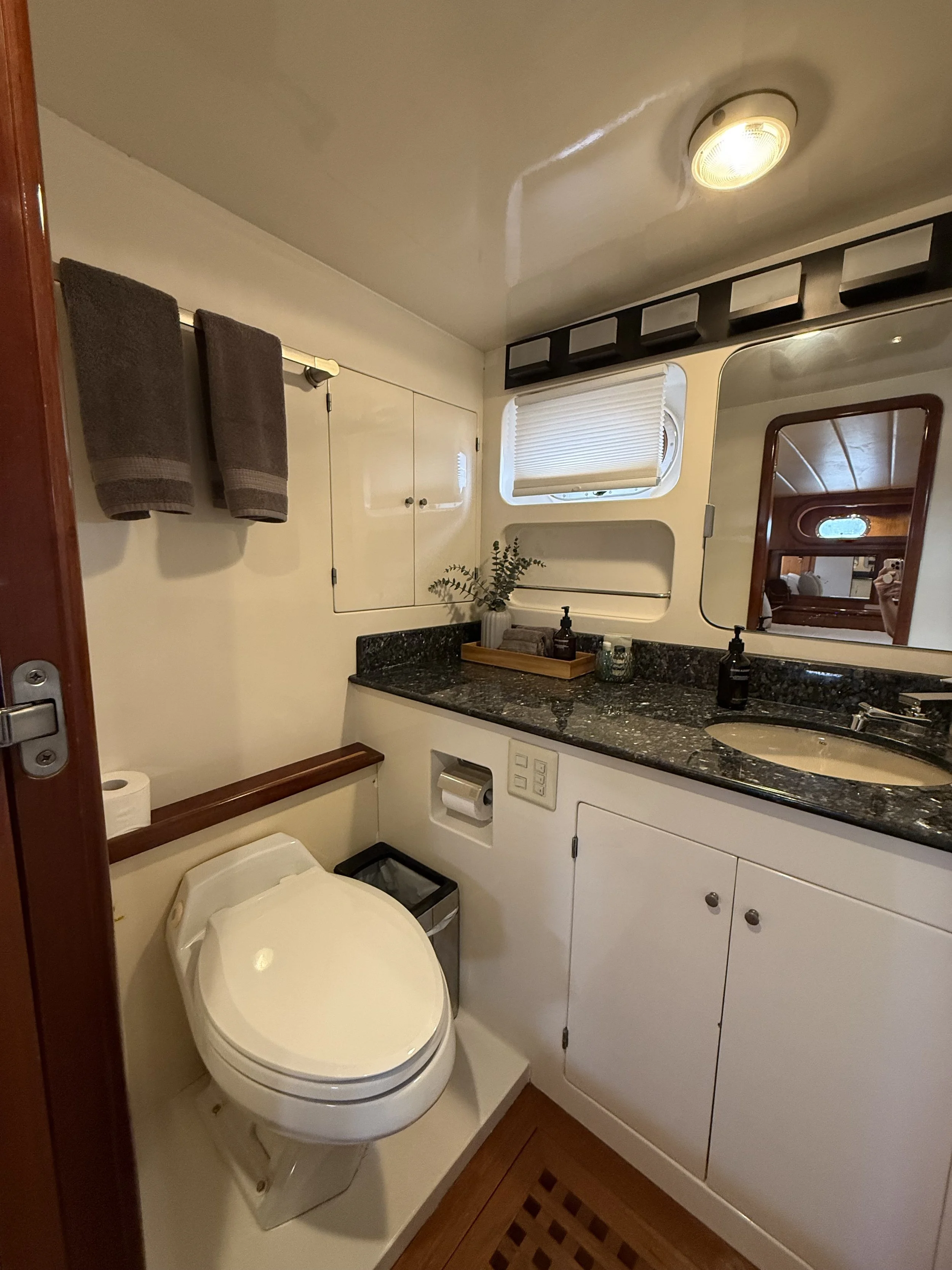 Aft Master Ensuite Bathroom