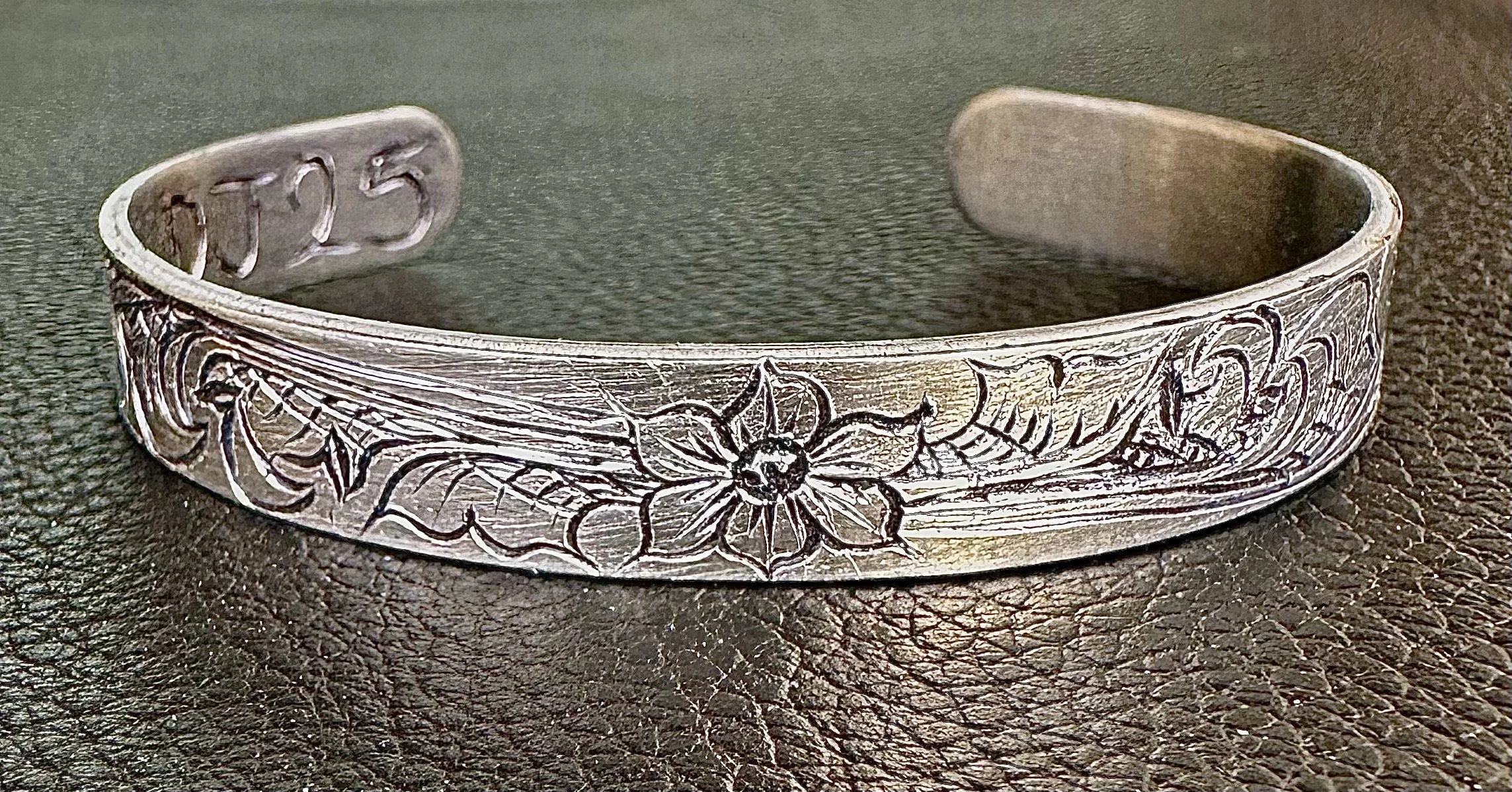 Floral %22Lines%22 M.JPG