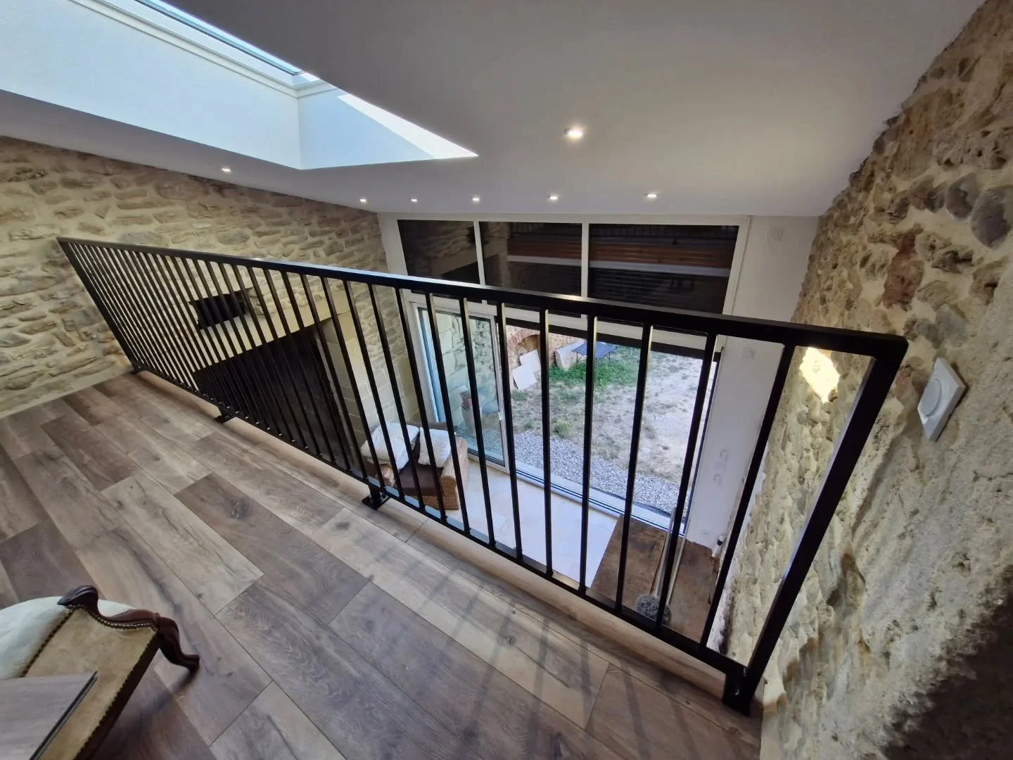 Voici la derni&egrave;re installation du jour ! Un jolie garde-corps pour notre cliente ! 🇨🇵💪🏻☀️