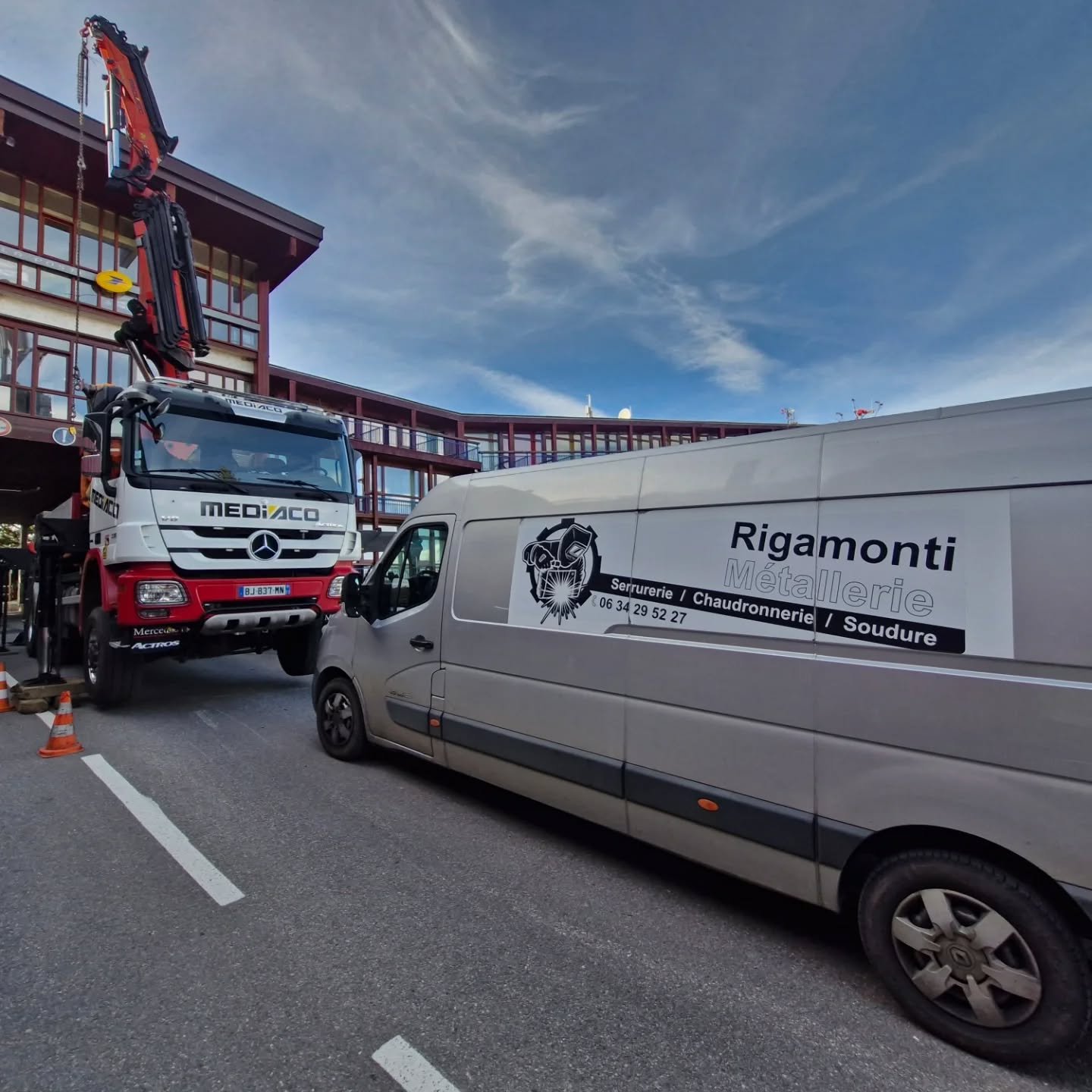 Lundi 10 novembre, acheminement + grutage de nos virolles en cour ! 🔥👨&zwj;🏭🇨🇵