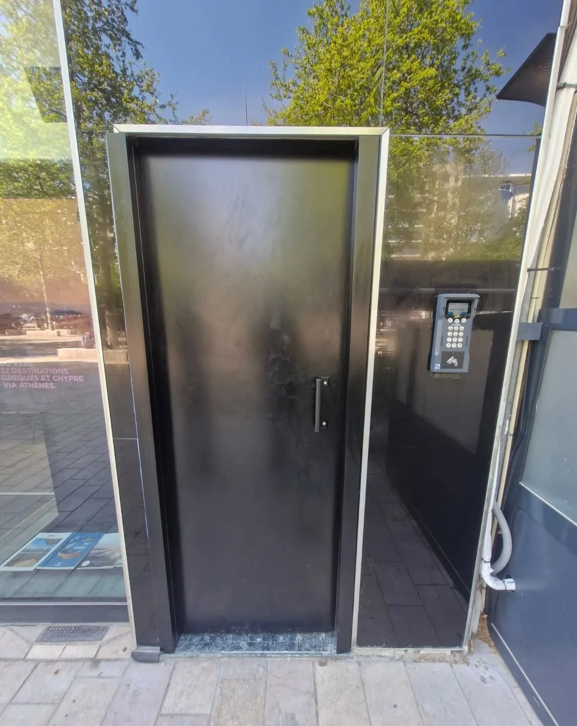 Installation d'une porte blind&eacute; fabriqu&eacute; et install&eacute; pas nos soins 🧑🏼&zwj;🏭🇨🇵