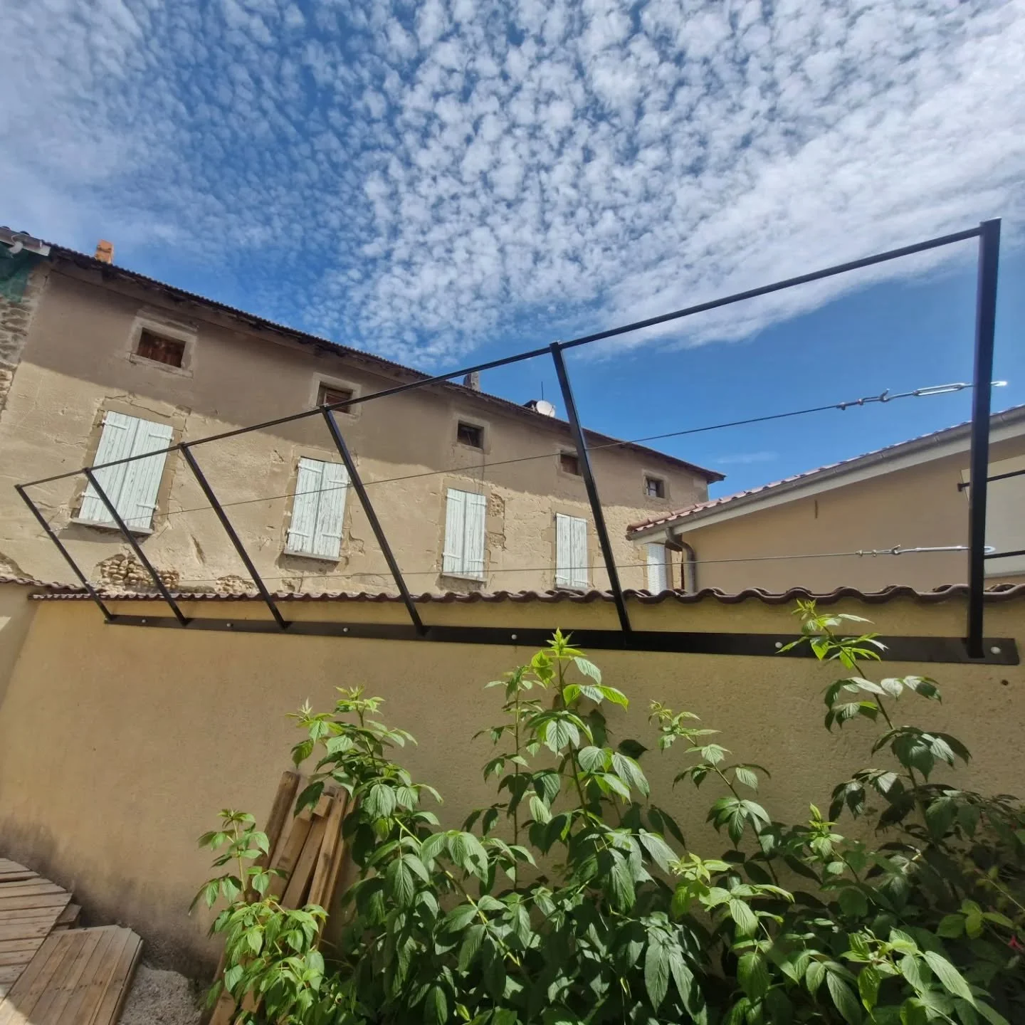 Installation d'un brise vue pour glissine avec c&acirc;ble tendu 🧑🏼&zwj;🏭🇨🇵