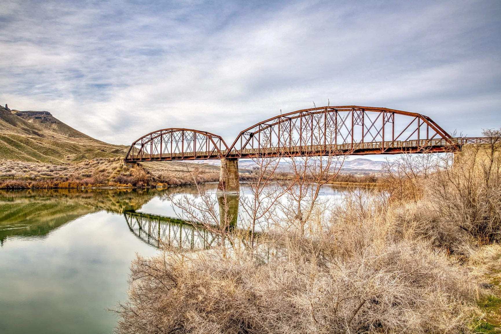 Best Camera Gear for Landscape Photography (A Professional Photographer’s Setup)