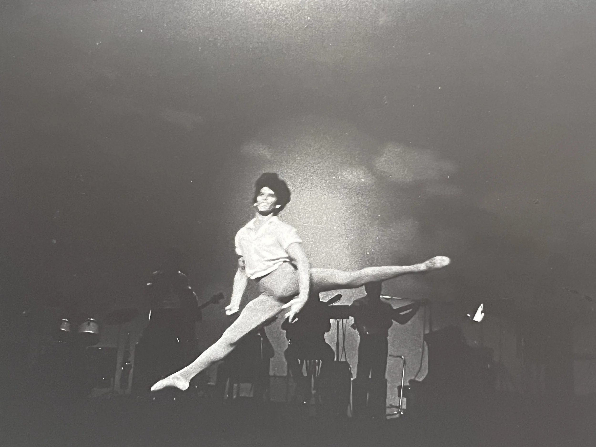 Roberto Rodríguez_bailando 7.jpeg