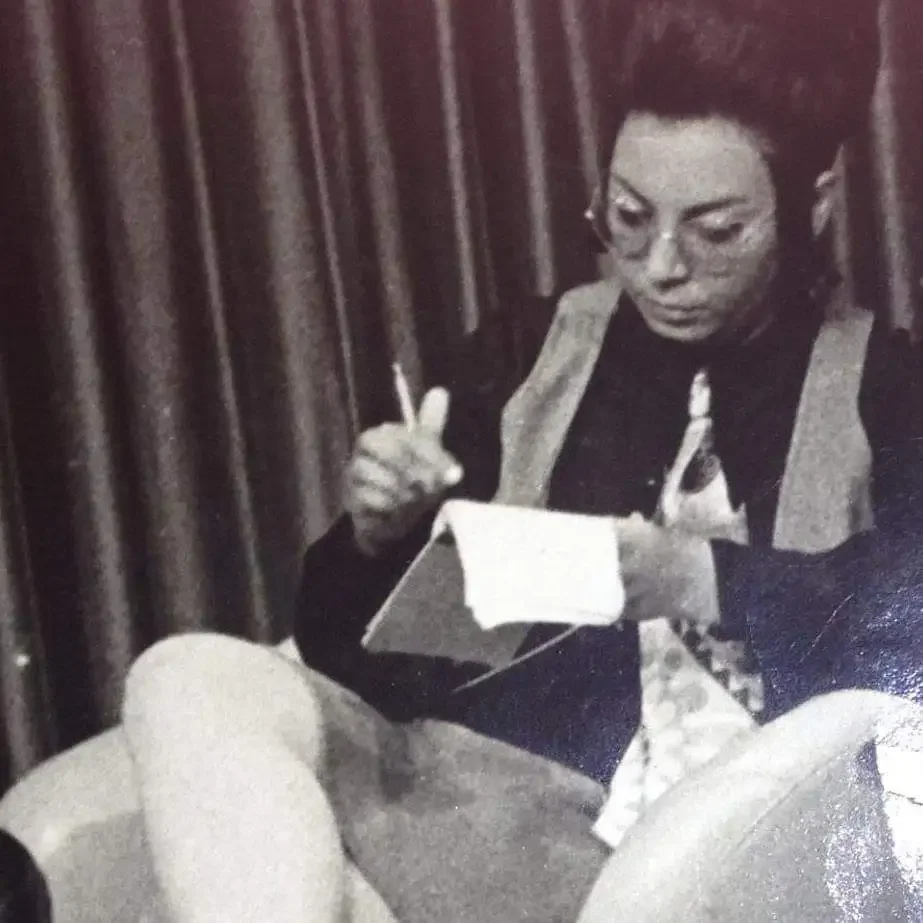 Wilda Rodríguez en la Sala de Prensa en Fortaleza, circa 1970.