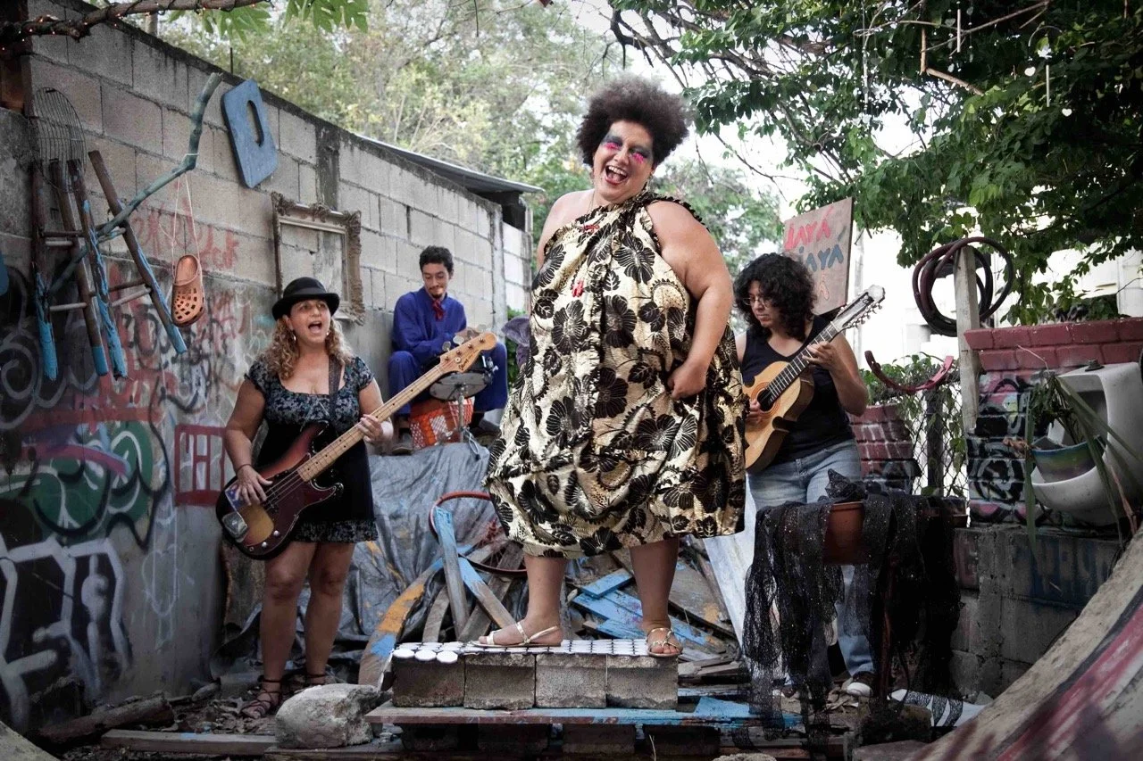 Con Macha Colón y los Okapi