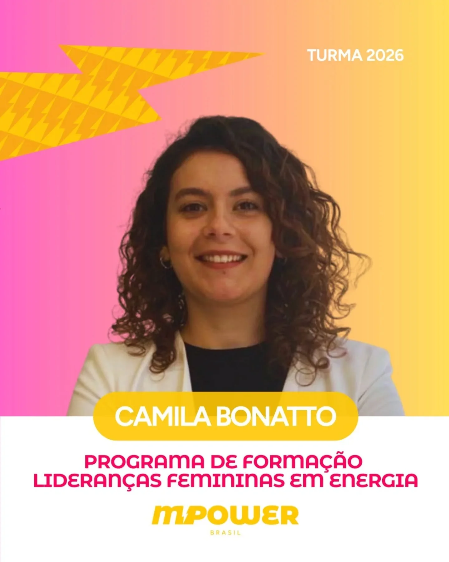 Muito prazer,  Camila Bonatto de Melo!

Uma das representantes do Sul, @camilabonatto &eacute; Engenheira de Energia, mestre em Energia e Sustentabilidade pela UNILA, com s&oacute;lida atua&ccedil;&atilde;o em pesquisa no campo das energias renov&aac
