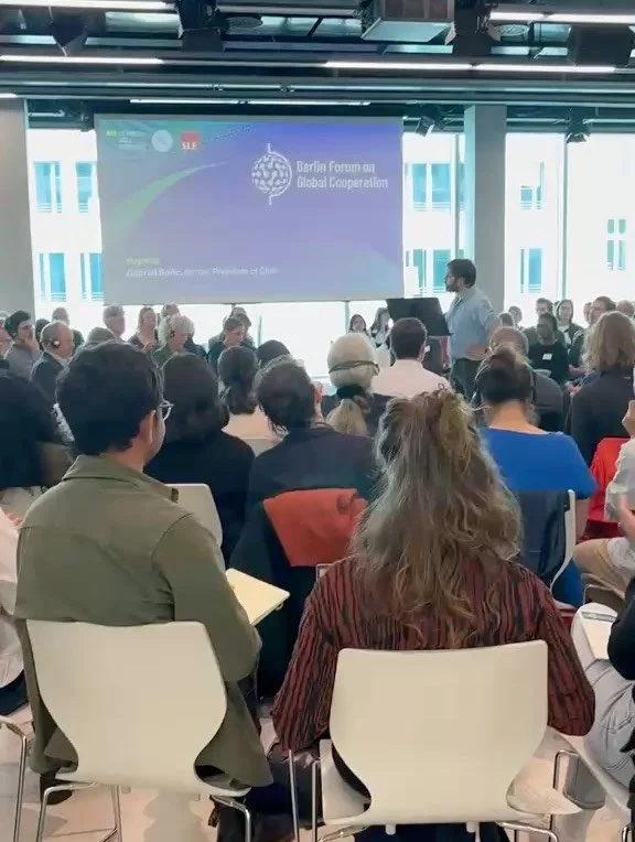Semana passada, a MPower Brasil, representada pela nossa L&iacute;der de Projetos Ana Abreu, esteve no Berlin Forum on Global Cooperation, organizado pela Heinrich B&ouml;ll Stiftung. 🌍⚡

💬 As discuss&otilde;es centralizaram em um dos debates mais 