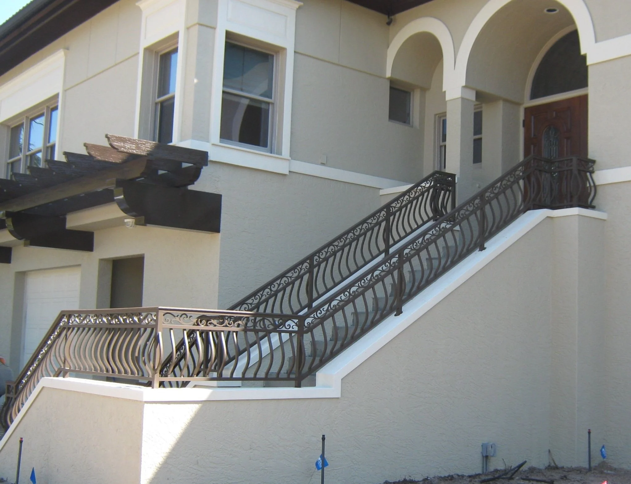 belly with scrolls stair rail