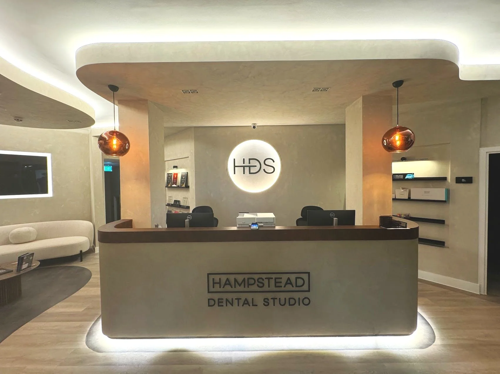 hampstead-dental-reception-illuminated-sign-logo.jpg